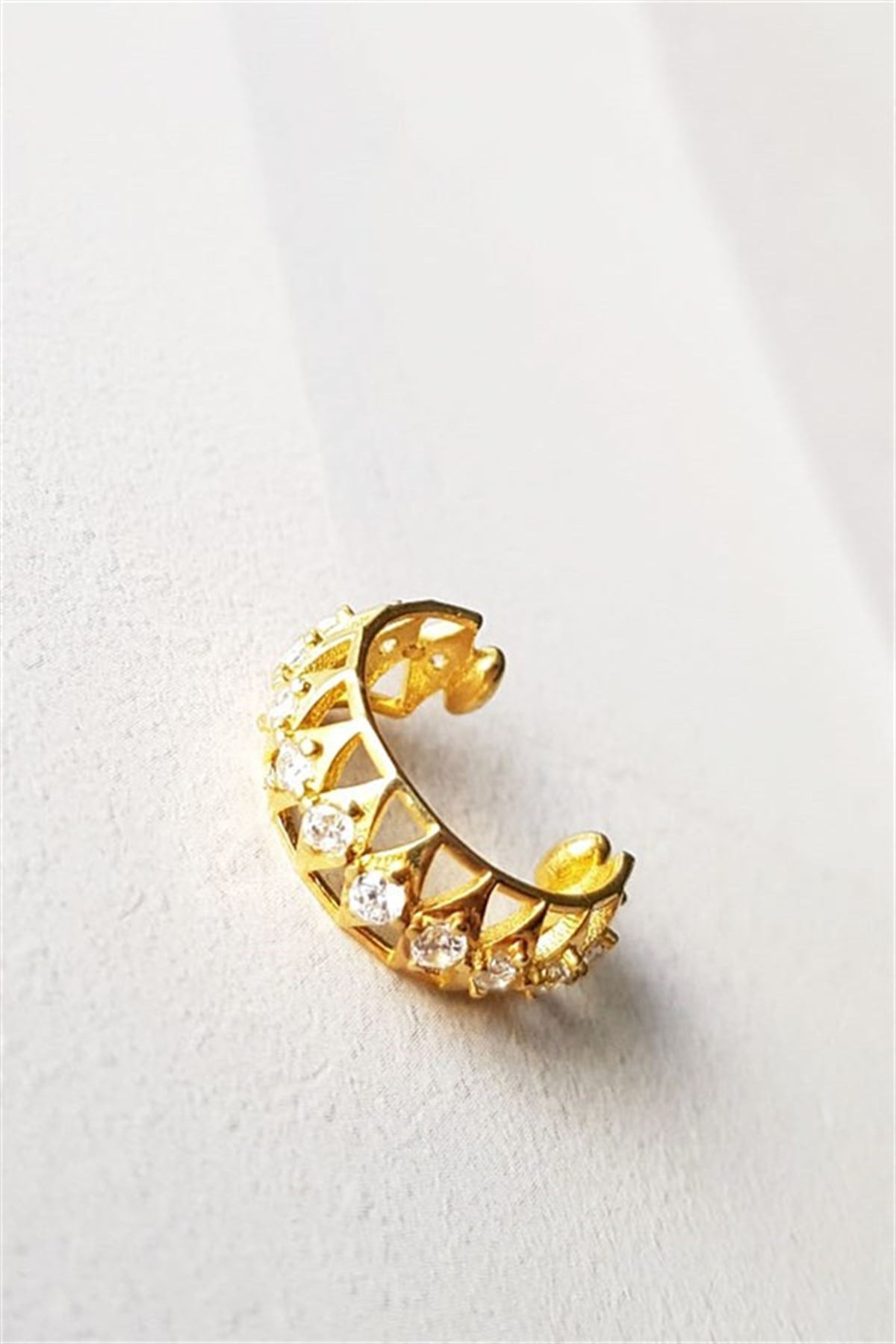 ZIRCON STONE CAGE MODEL SILVER EARCUFF