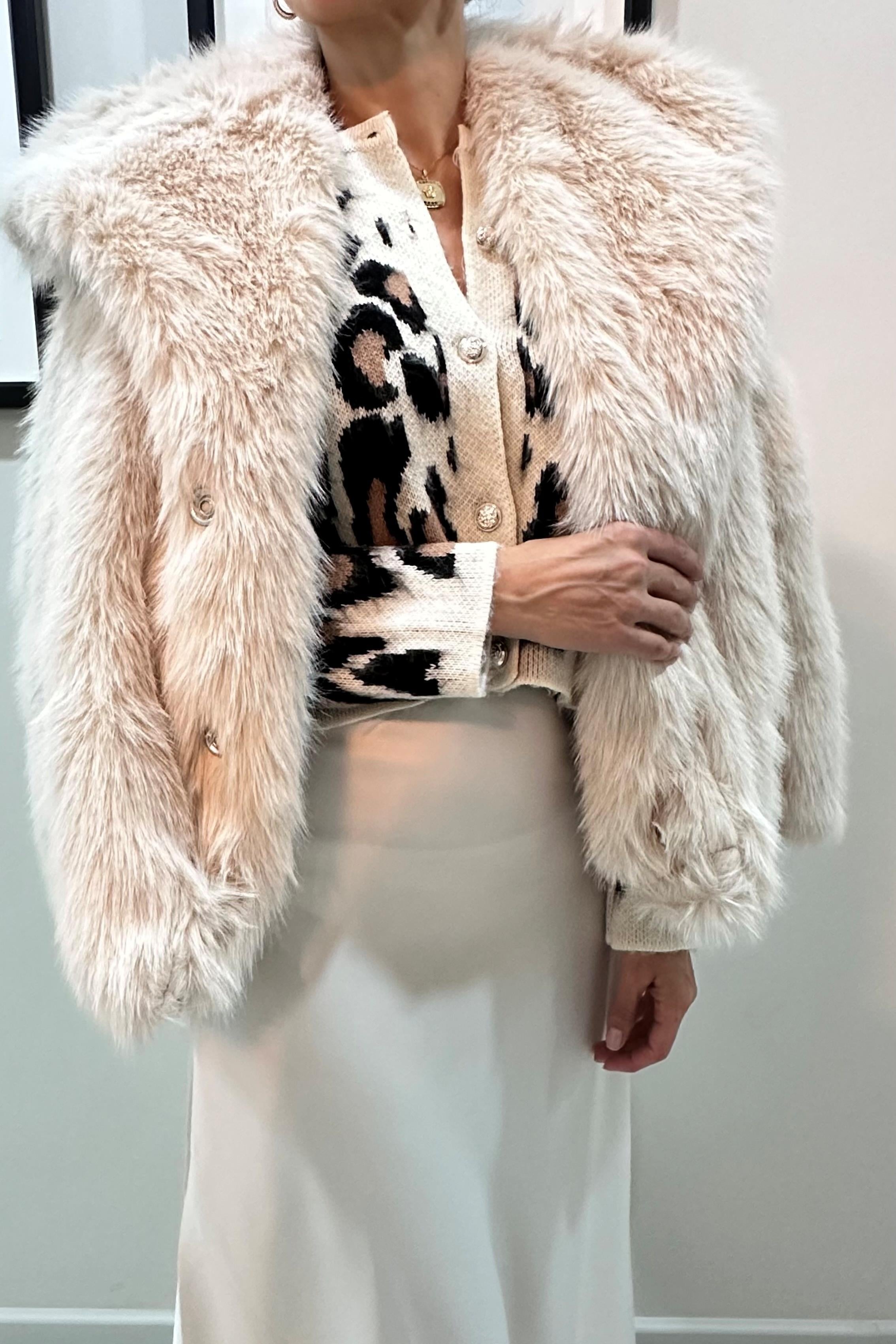 GOLD DÜĞMELİ LEOPAR HIRKA