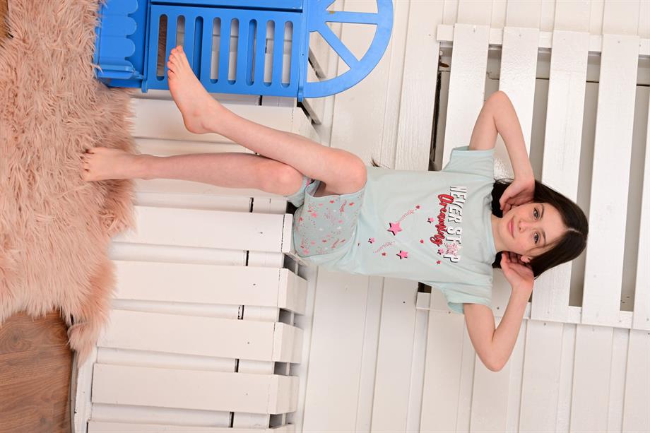 kız çocuk kısa kollu kapri pijama takımı never stop mint