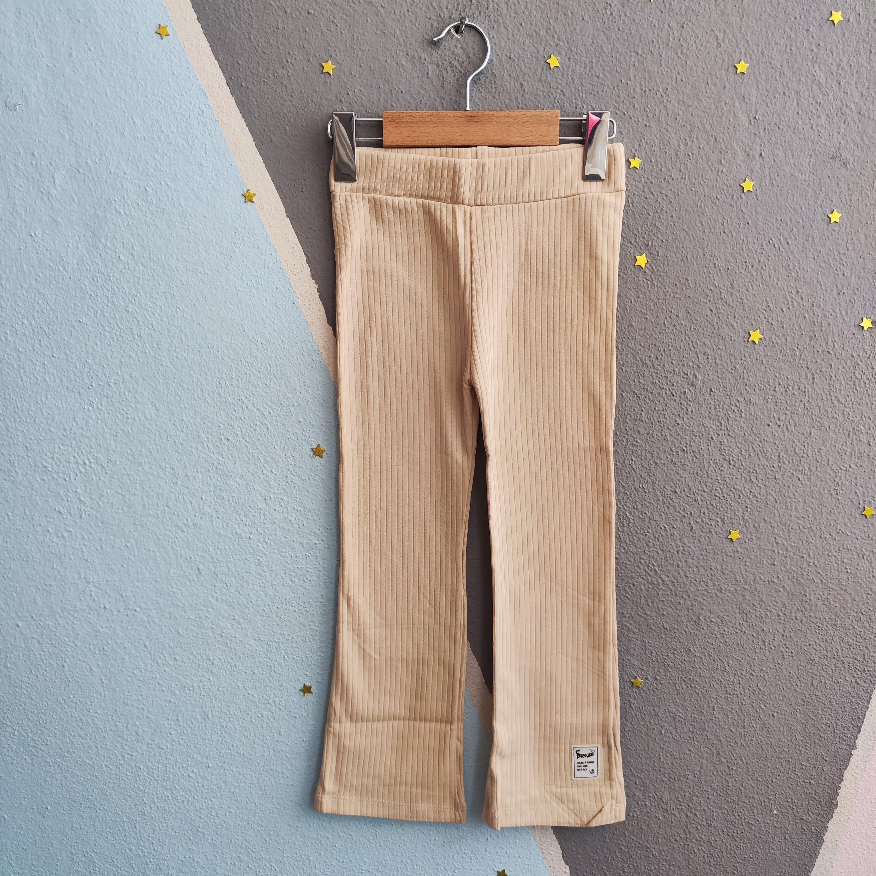 1467 - Uzay Temalı İspanyol Paça Kız Çocuk Takım - Krem