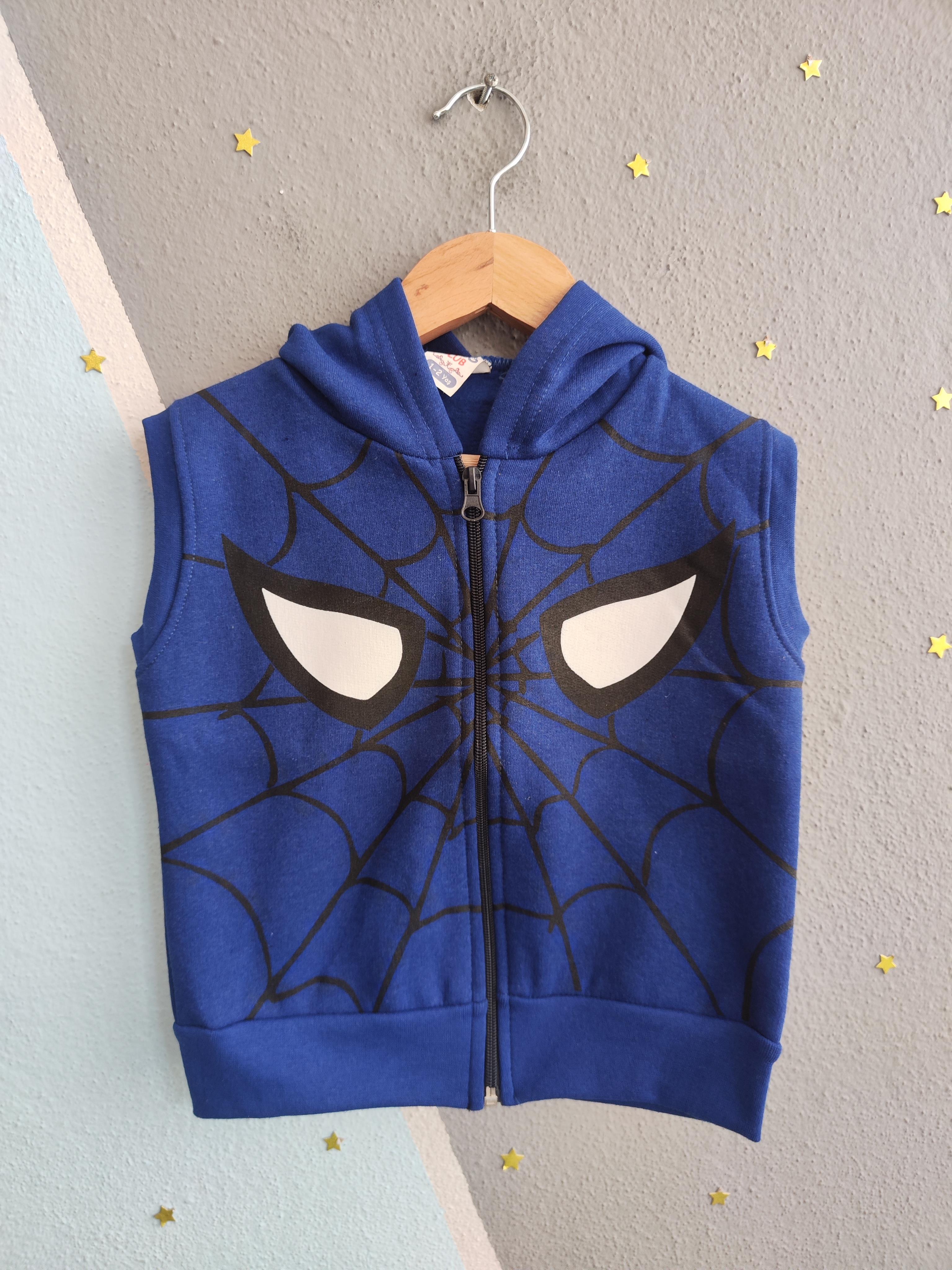 1768 - Örümcek Baskılı Kapüşonlu Erkek Yelek - Saks