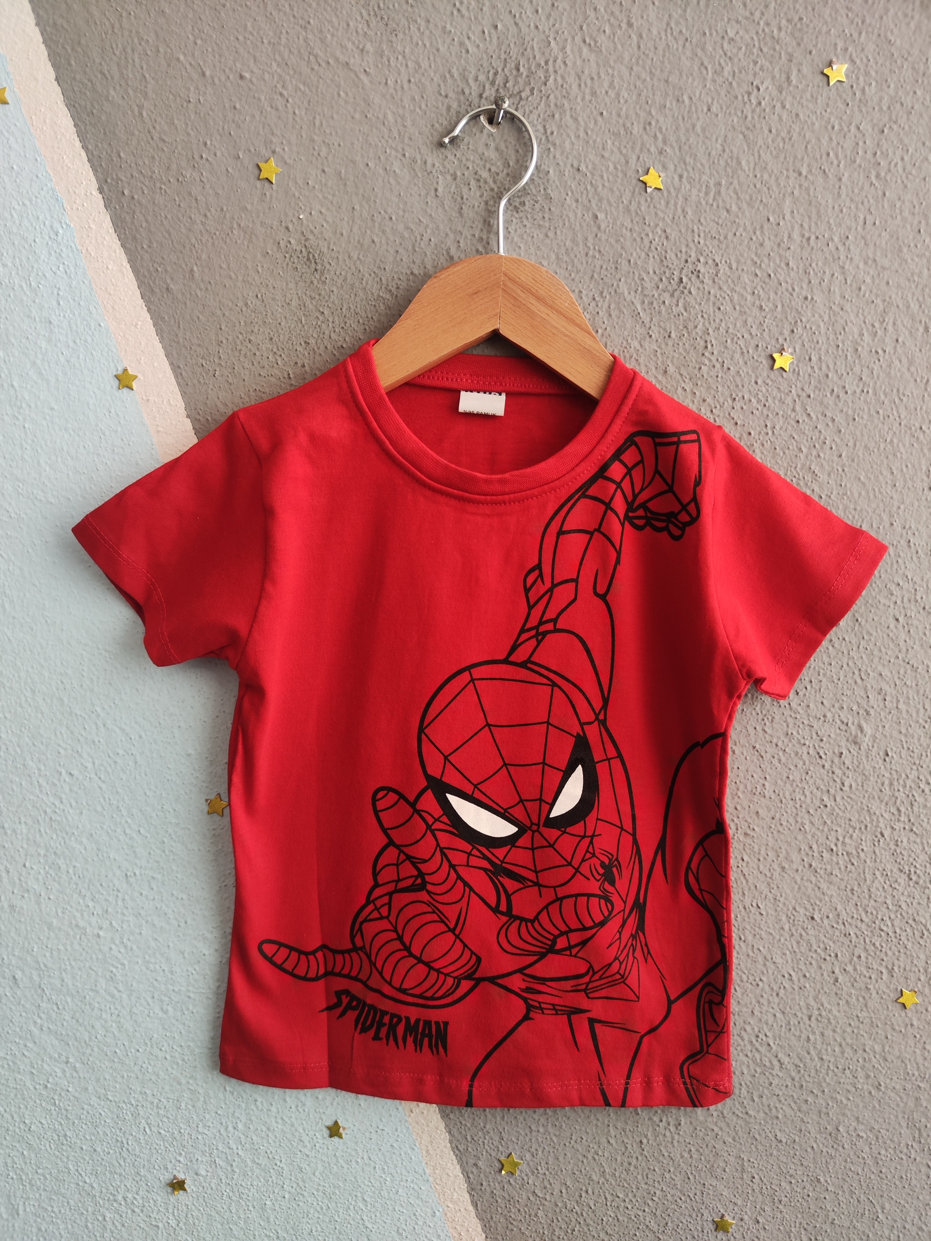 1947 - Karakter Baskılı Şortlu Erkek Çocuk Takımı - Kırmızı