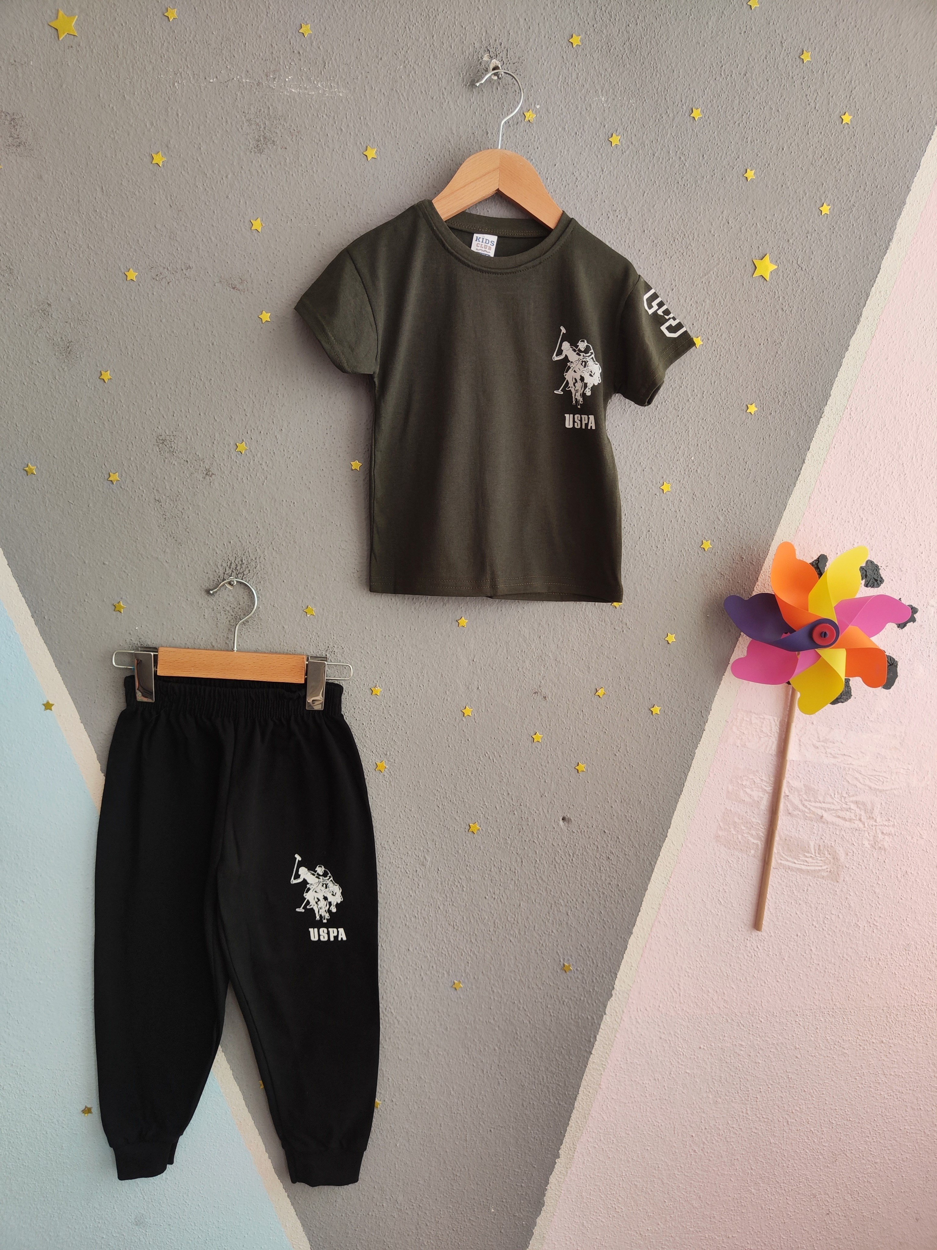 1996 - Tişörtü Baskılı Eşofman Altı Lastikli Erkek  Çocuk Takımı -Haki