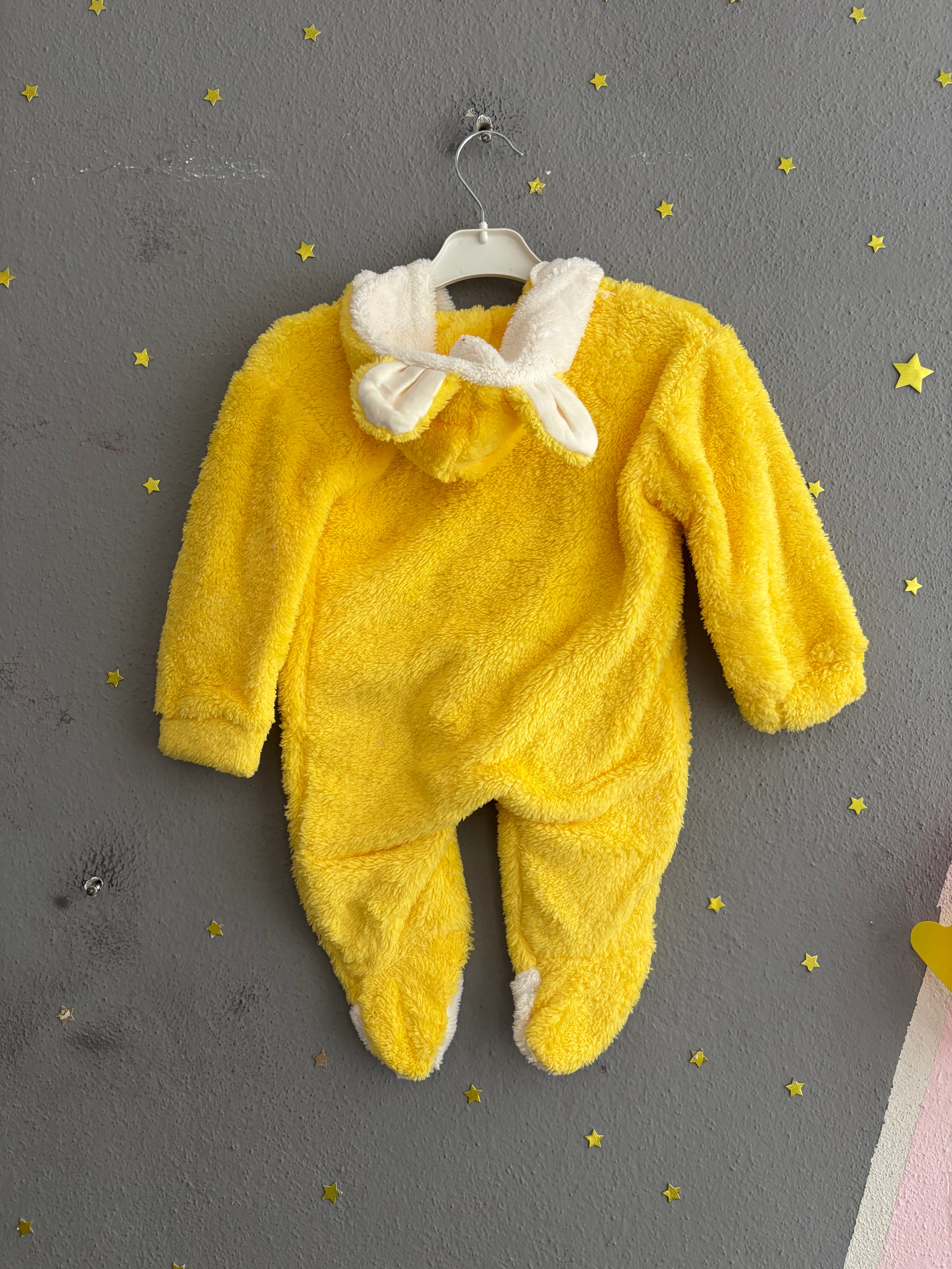 2142 -Kapüşonlu Peluş Kumaş Kız Bebek Tulumu - sarı