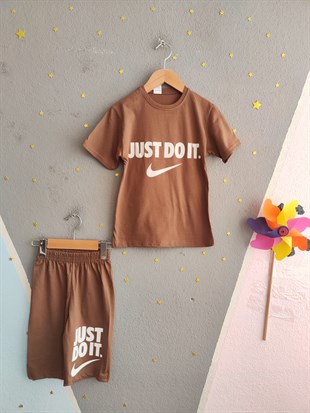 1990-  Önü ve Arkası Baskılı Şortlu Erkek Çocuk Takım - Kahve