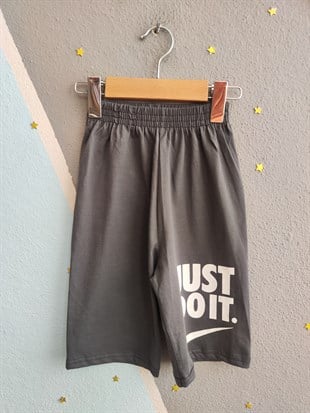 1990-  Önü ve Arkası Baskılı Şortlu Erkek Çocuk Takım - Füme