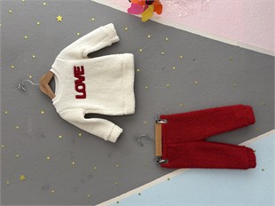 2153 - Love Baskılı Peluş Kumaş Kız Bebek Takımı - Kırmızı