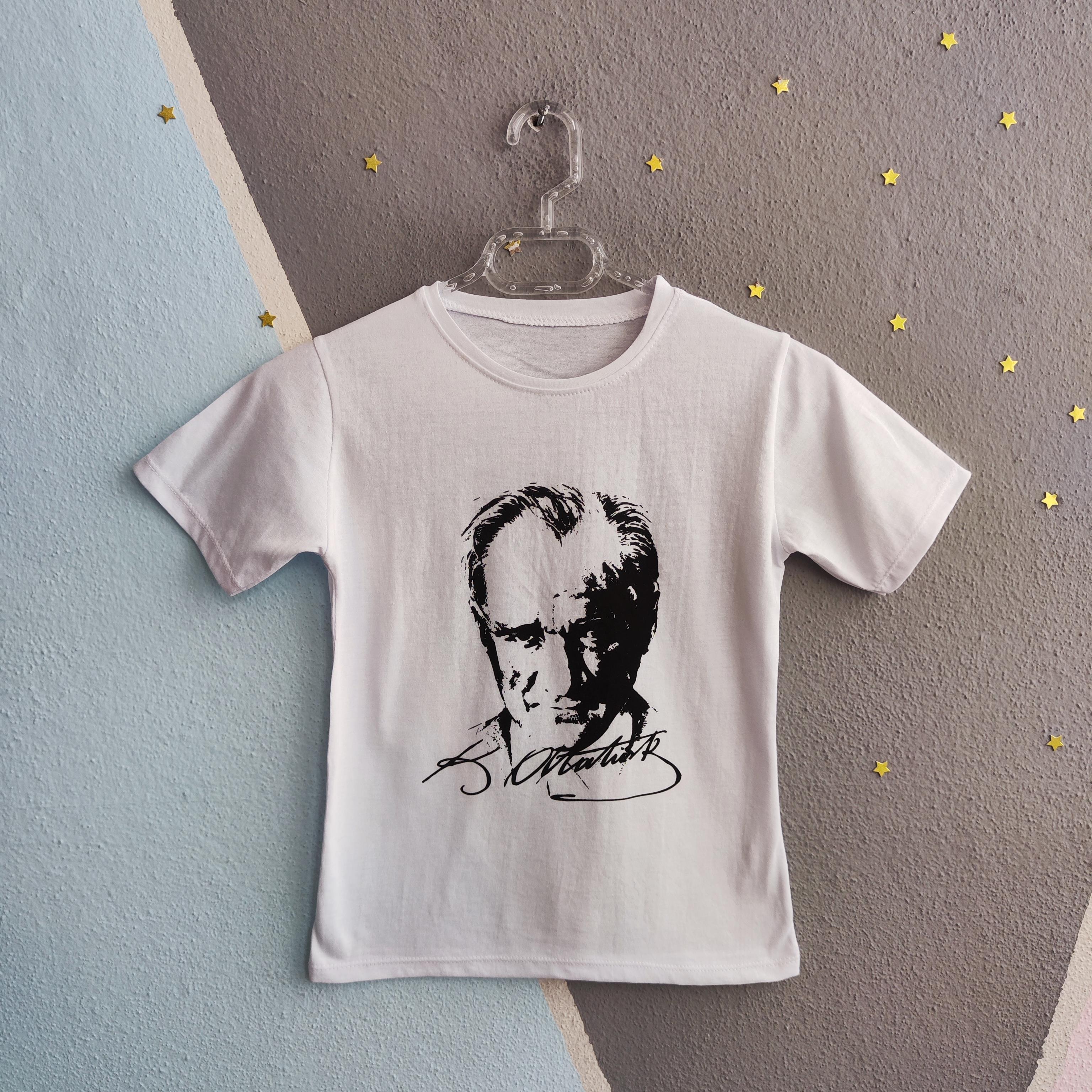 1431 - Atatürk baskılı t-shirt - Beyaz