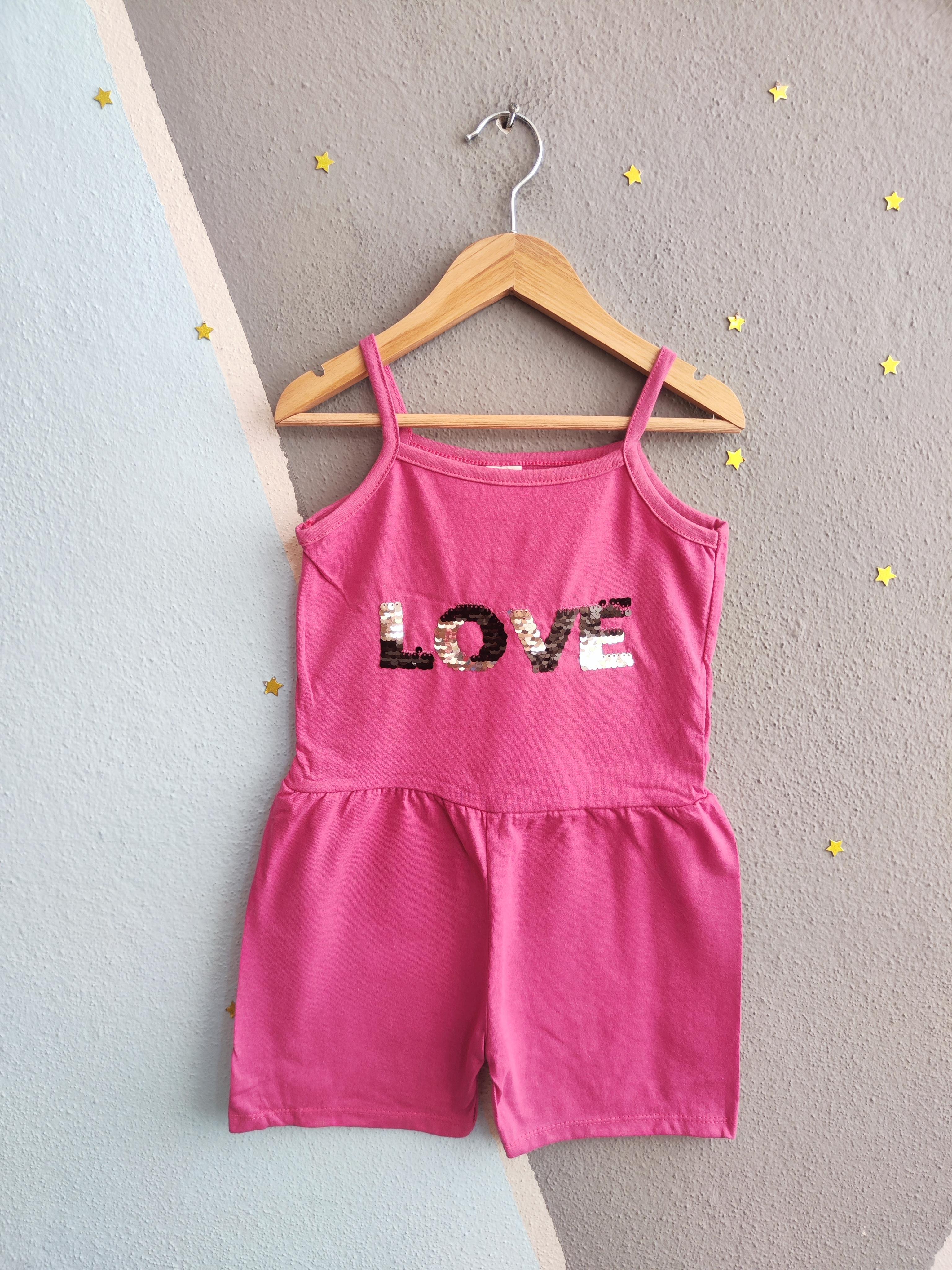 1508 - Love Baskılı Askılı Kız Tulum - Koyu Pembe