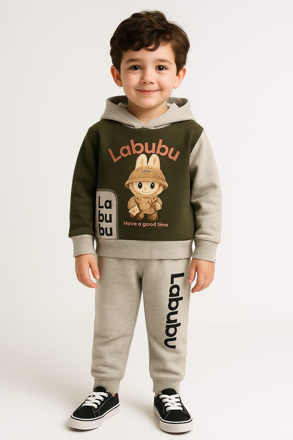 1699 - Kapüşonlu Karakter Baskılı Erkek Çocuk Takım - Haki