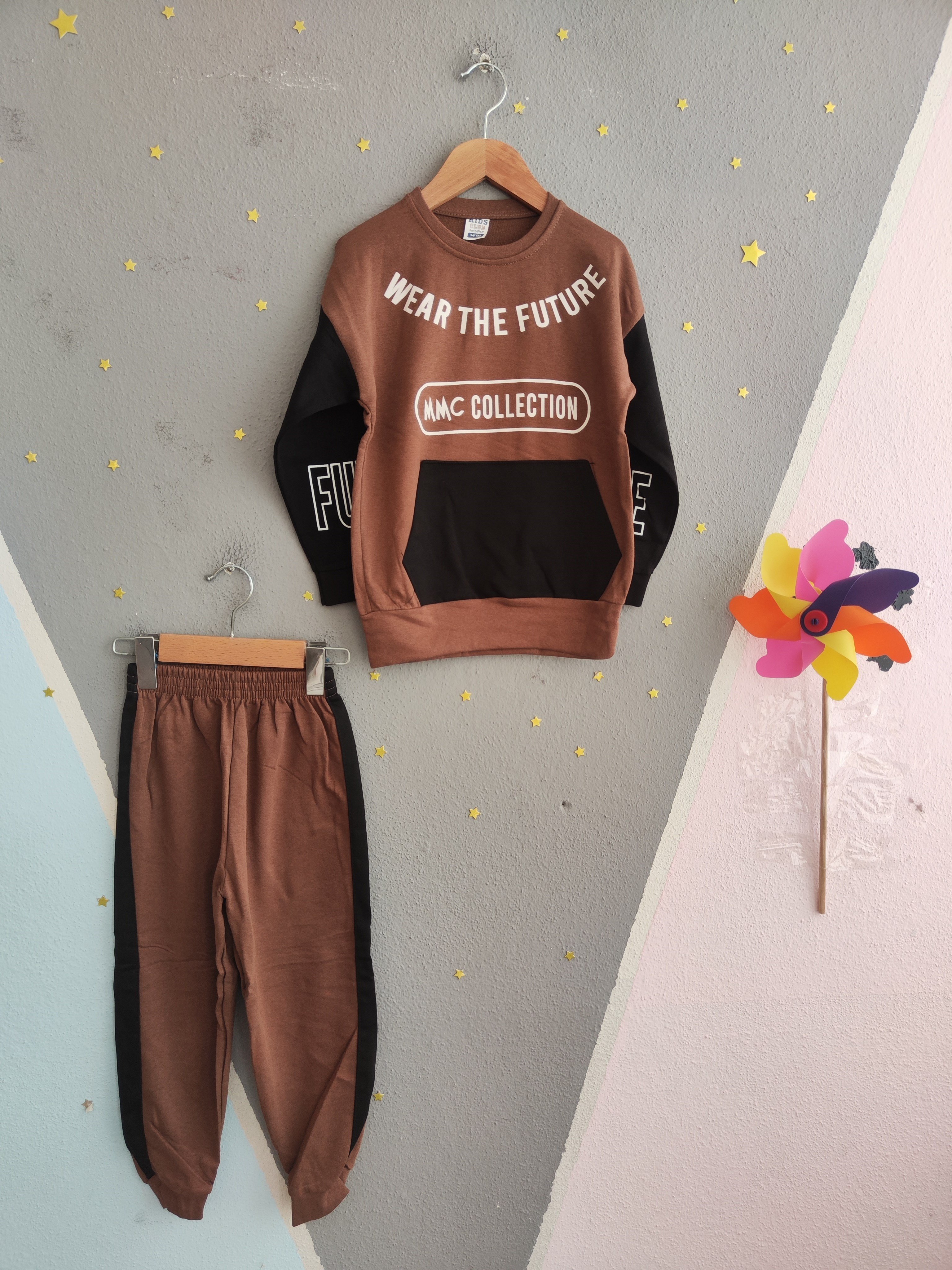 1700 - Wear The Future Baskılı Erkek Çocuk Takım - Koyu Kahve