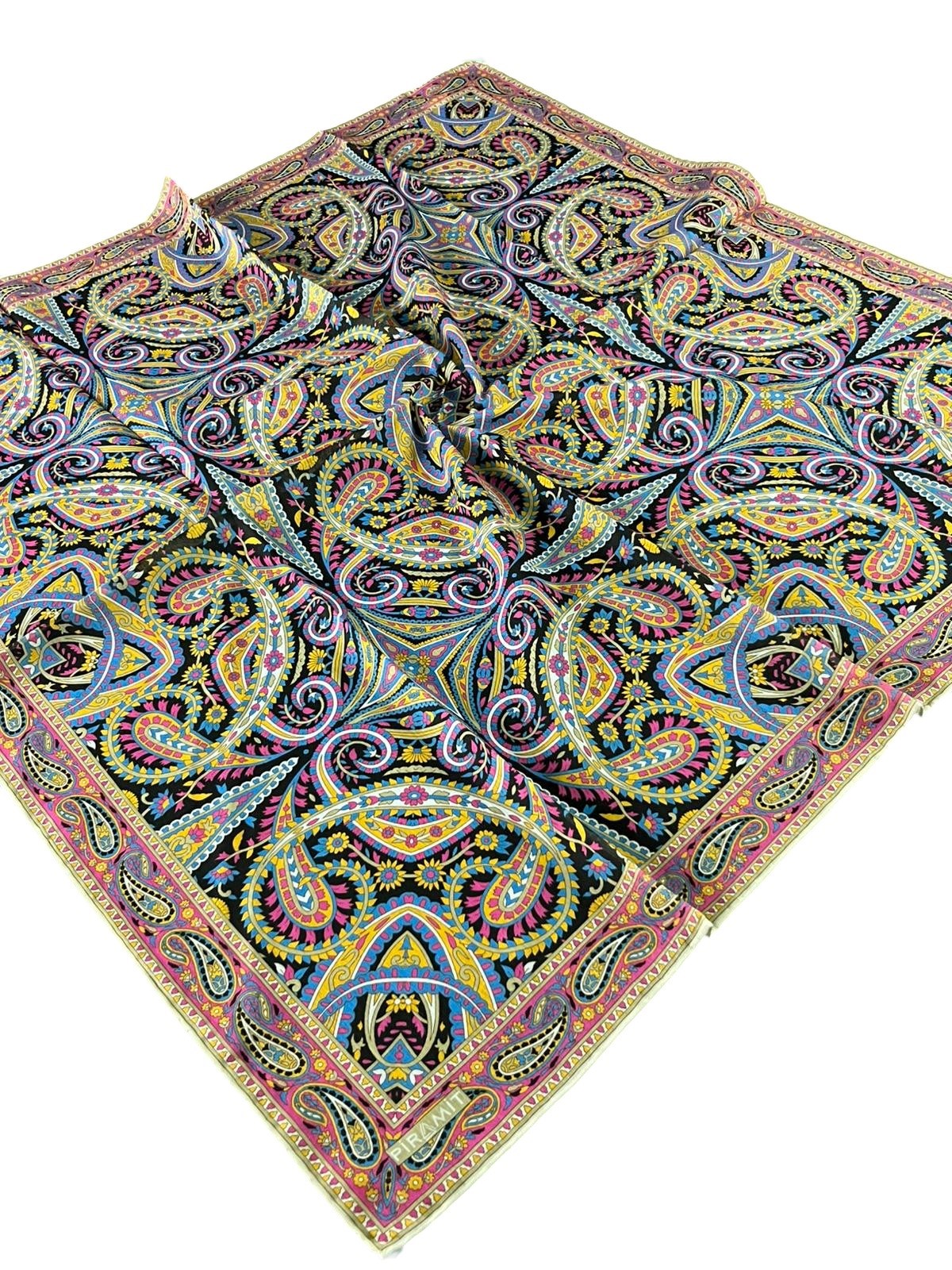 Piramit Soft Eşarp