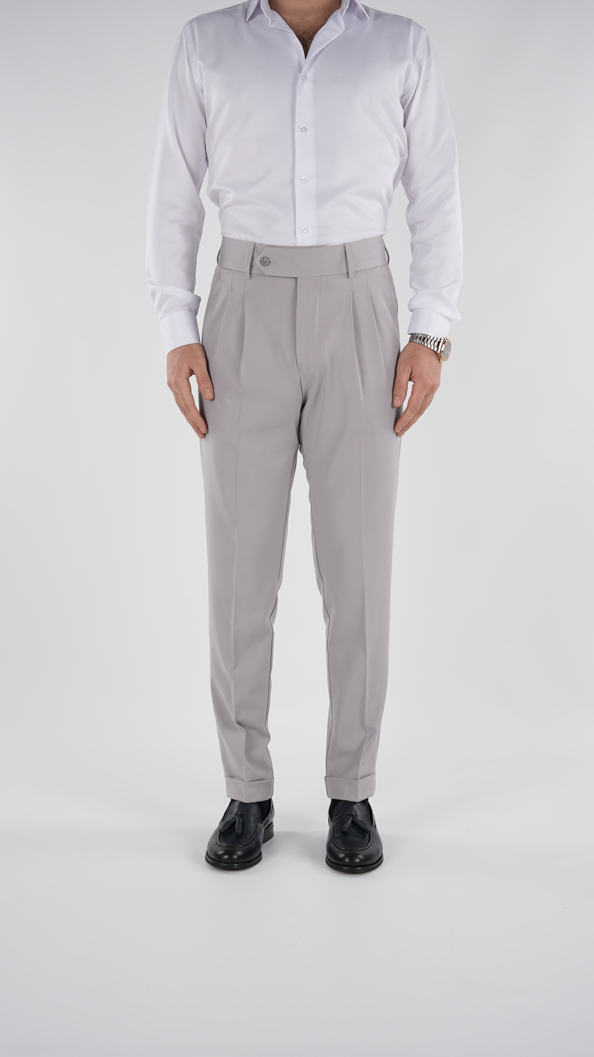 Slim-Fit-Hose für Herren im italienischen Stil mit Falten aus Lycra-Canvas – Hellgrau