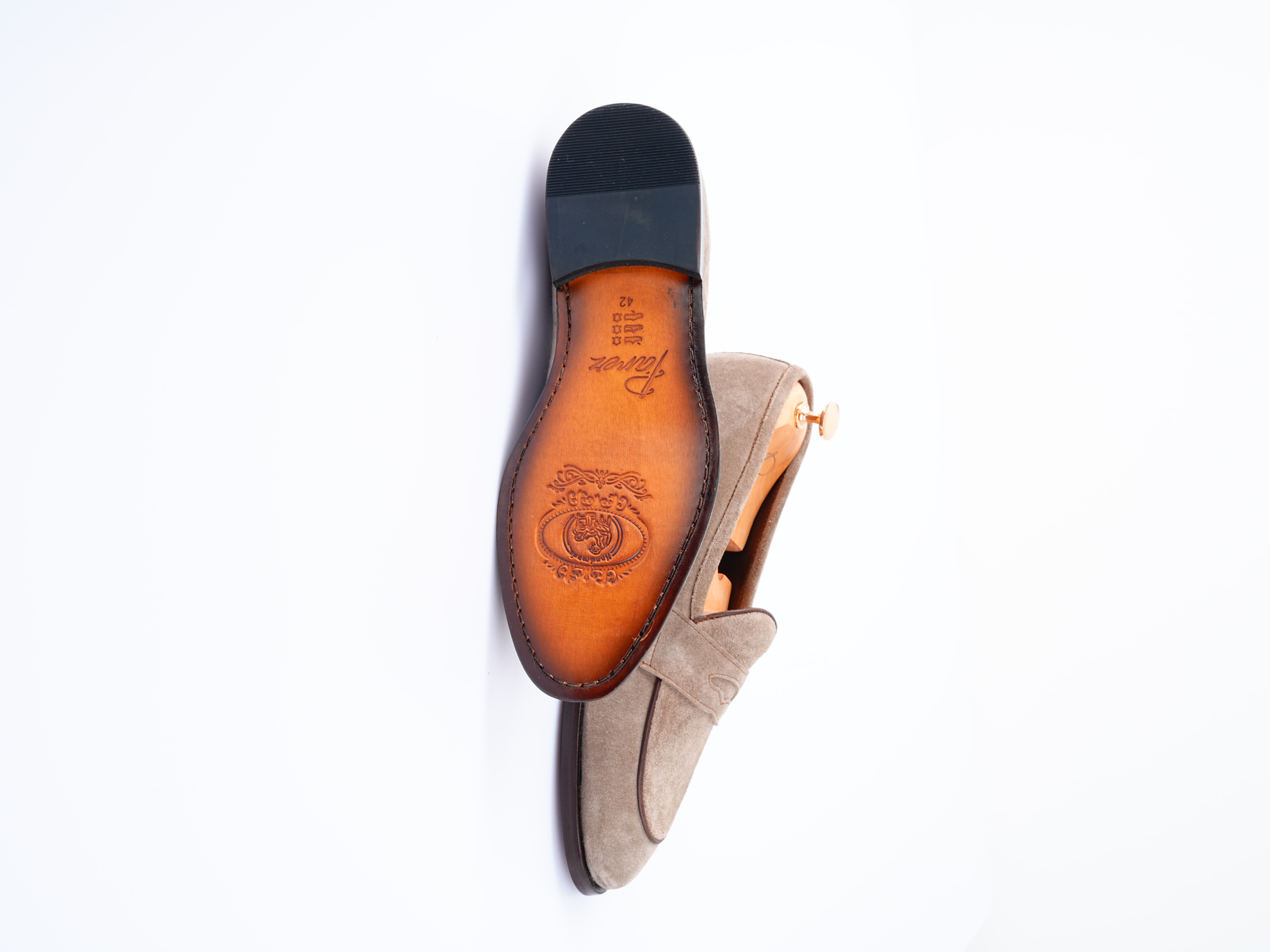 Erkek Premium Metis Süet Derİ Dana Astar 
Double Kösele 
Özel El Boyama Kösele Ayakkabı - Sütlü Kahve