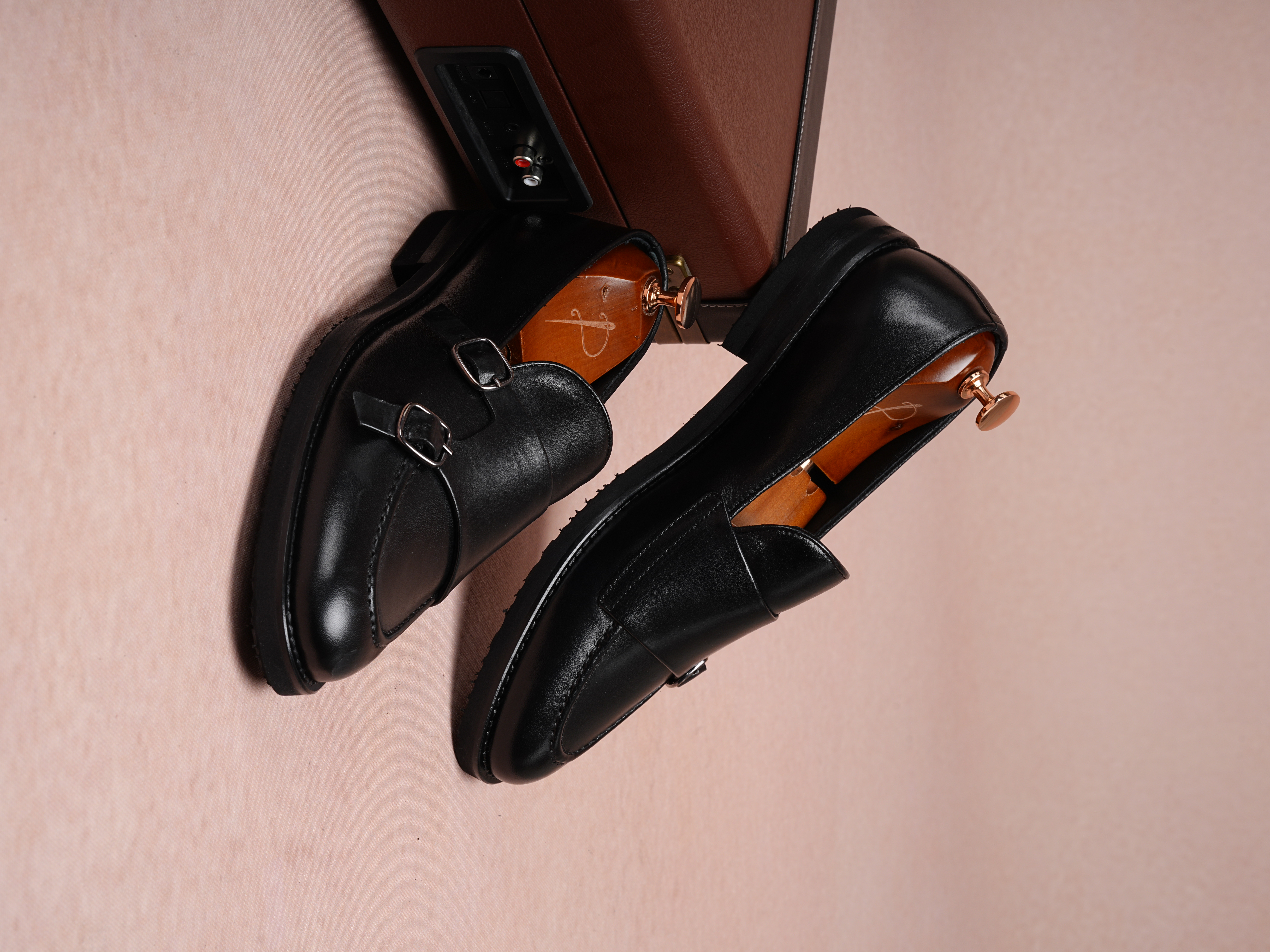 Brush Opening Premium Leather Calf Inner Lining Special Lightweight Eva Sole And Target Heel Shoes - Black