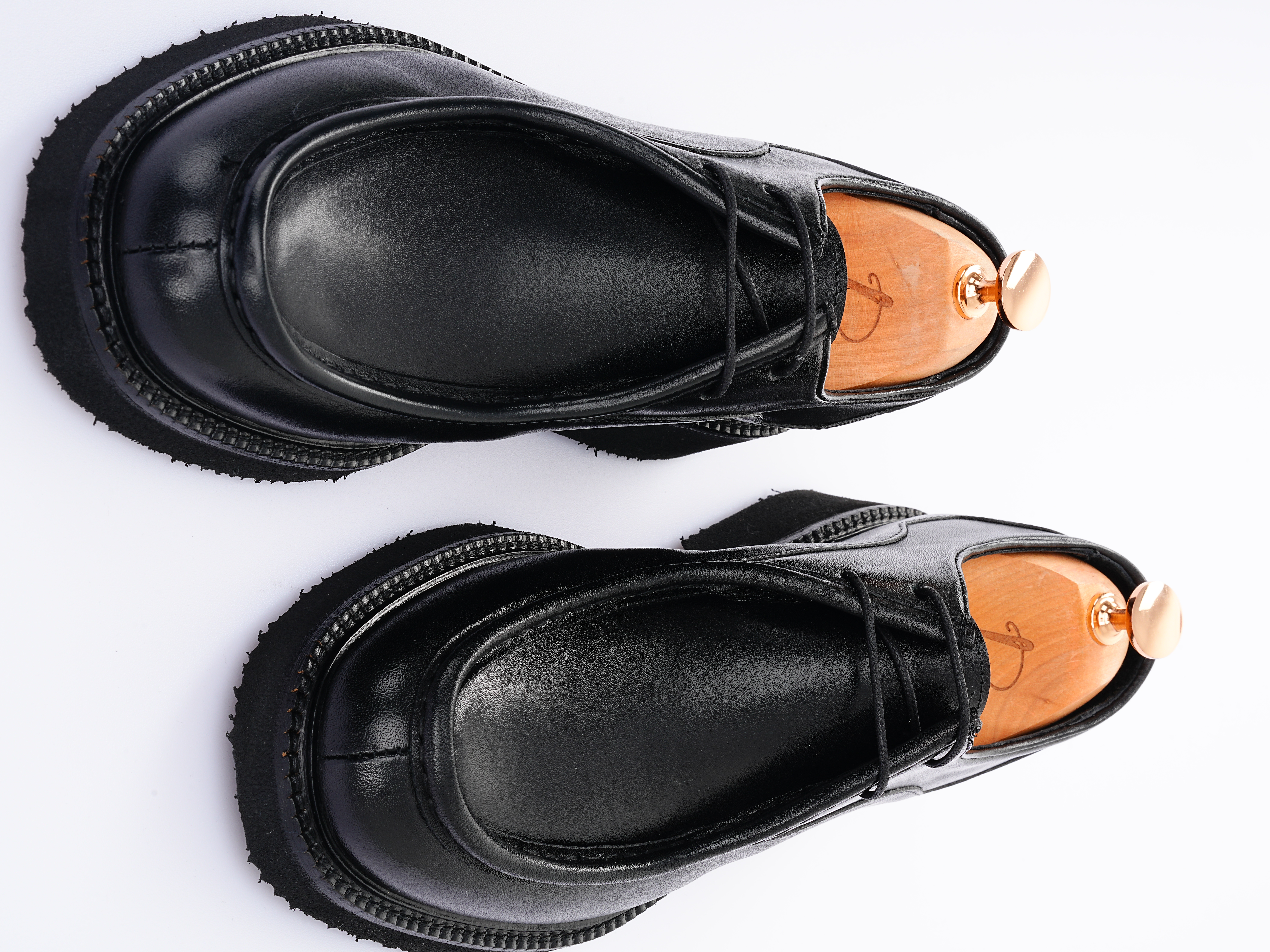 Spiro alkol açma deri 
Dana iç astar 
Feta eva tabanlı Ayakkabı - Siyah