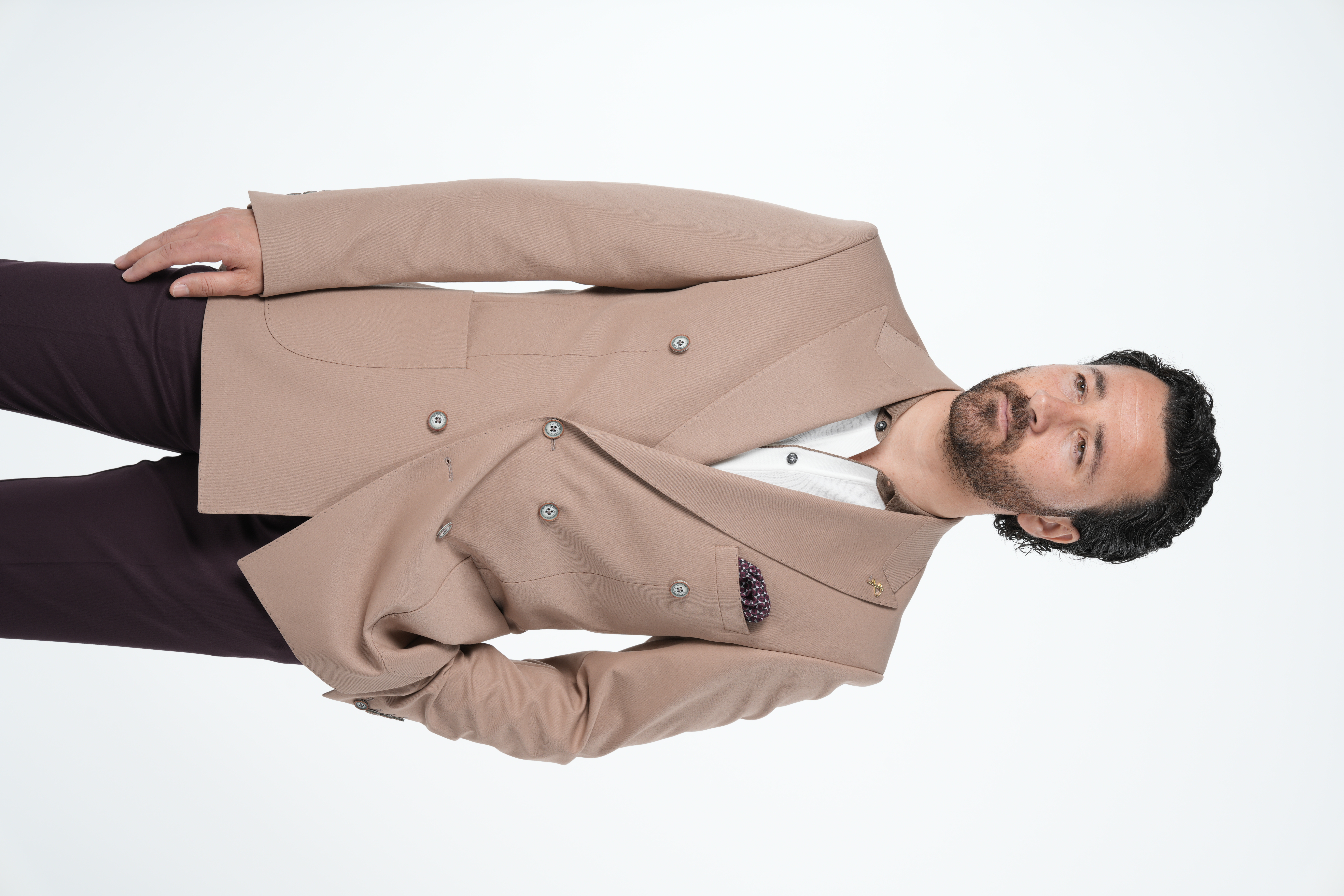 Giacca da uomo premium in stile italiano slim fit con tasca a borsa cucita a punto, mezza foderata, doppiopetto - Marrone chiaro