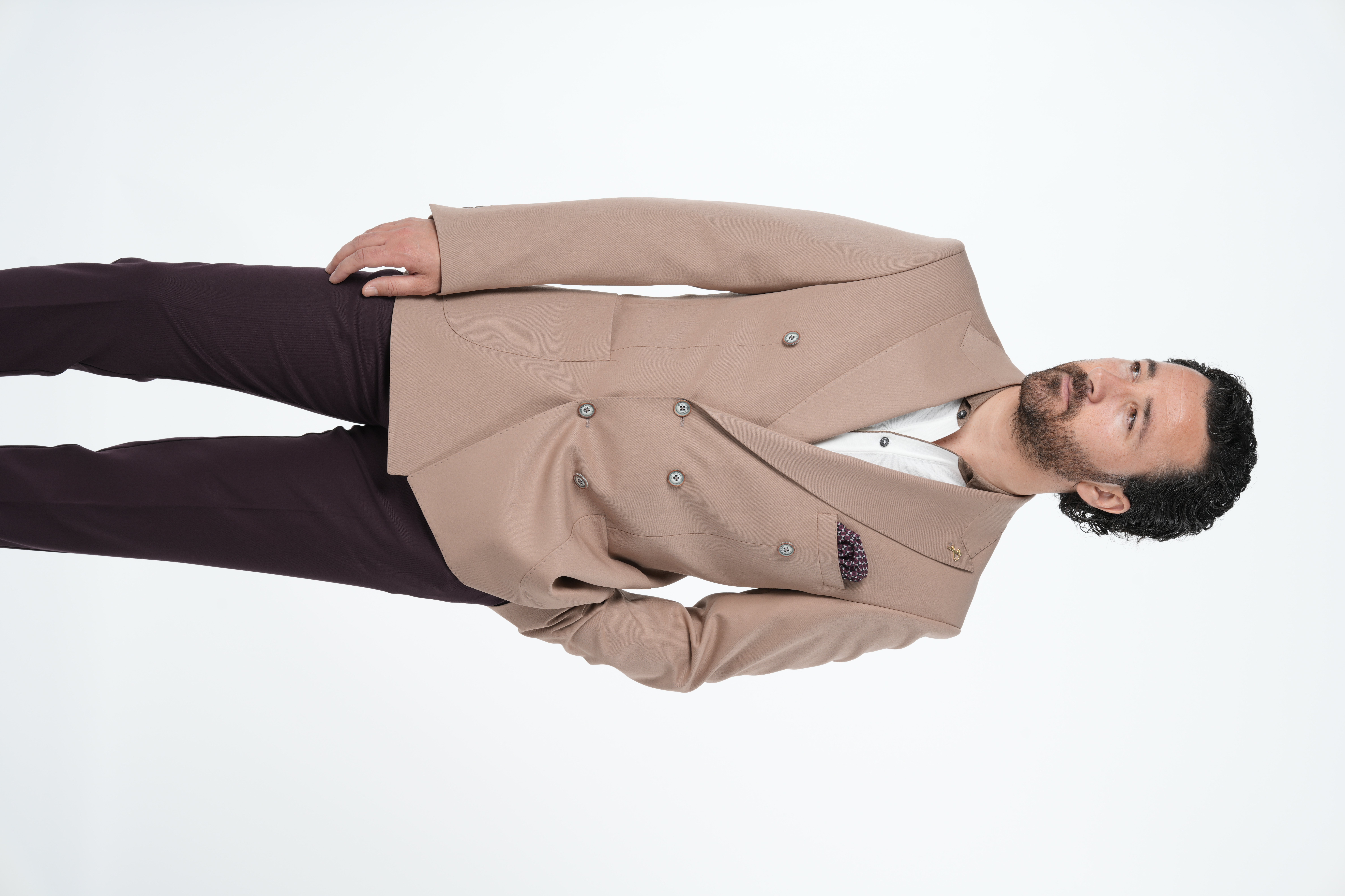 Giacca da uomo premium in stile italiano slim fit con tasca a borsa cucita a punto, mezza foderata, doppiopetto - Marrone chiaro