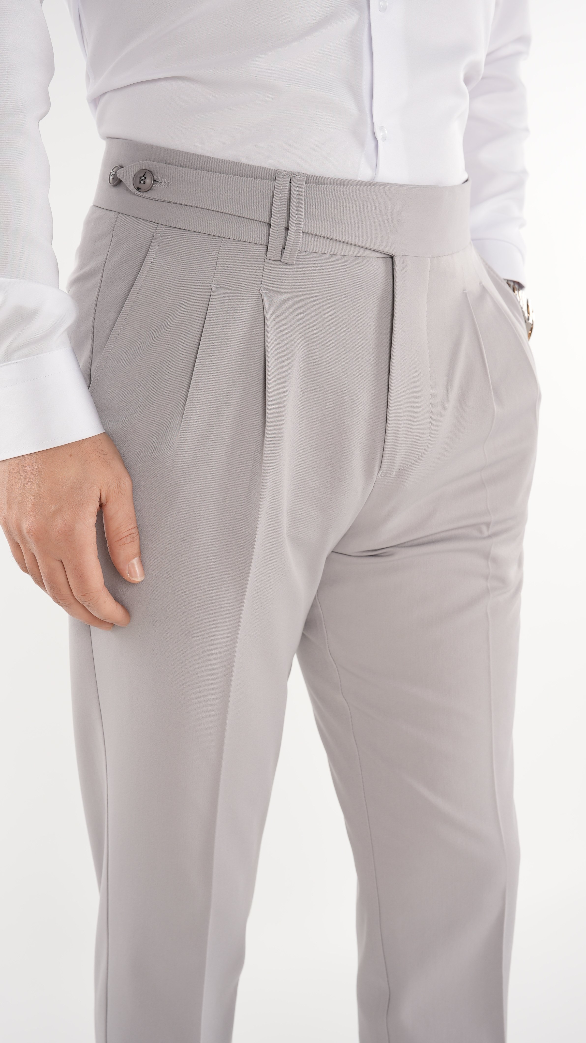 Mens Slim Fit Italian Style Pleated Lycra Canvas Trousers - Light Gray