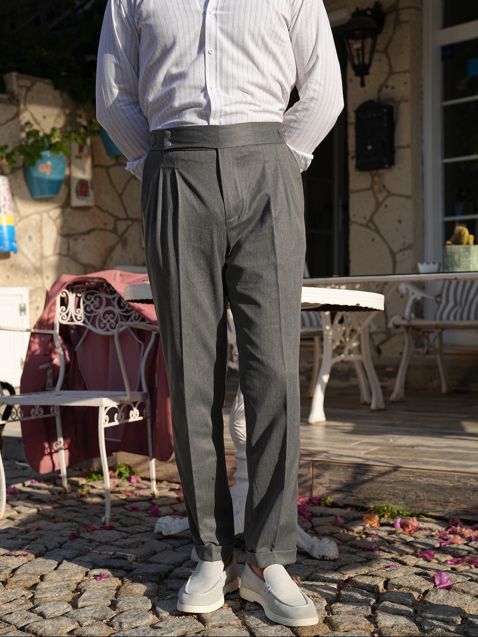 Erkek Regular Fit Yüksek Bel Piliseli Tokalı Kumaş Pantolon - Gri