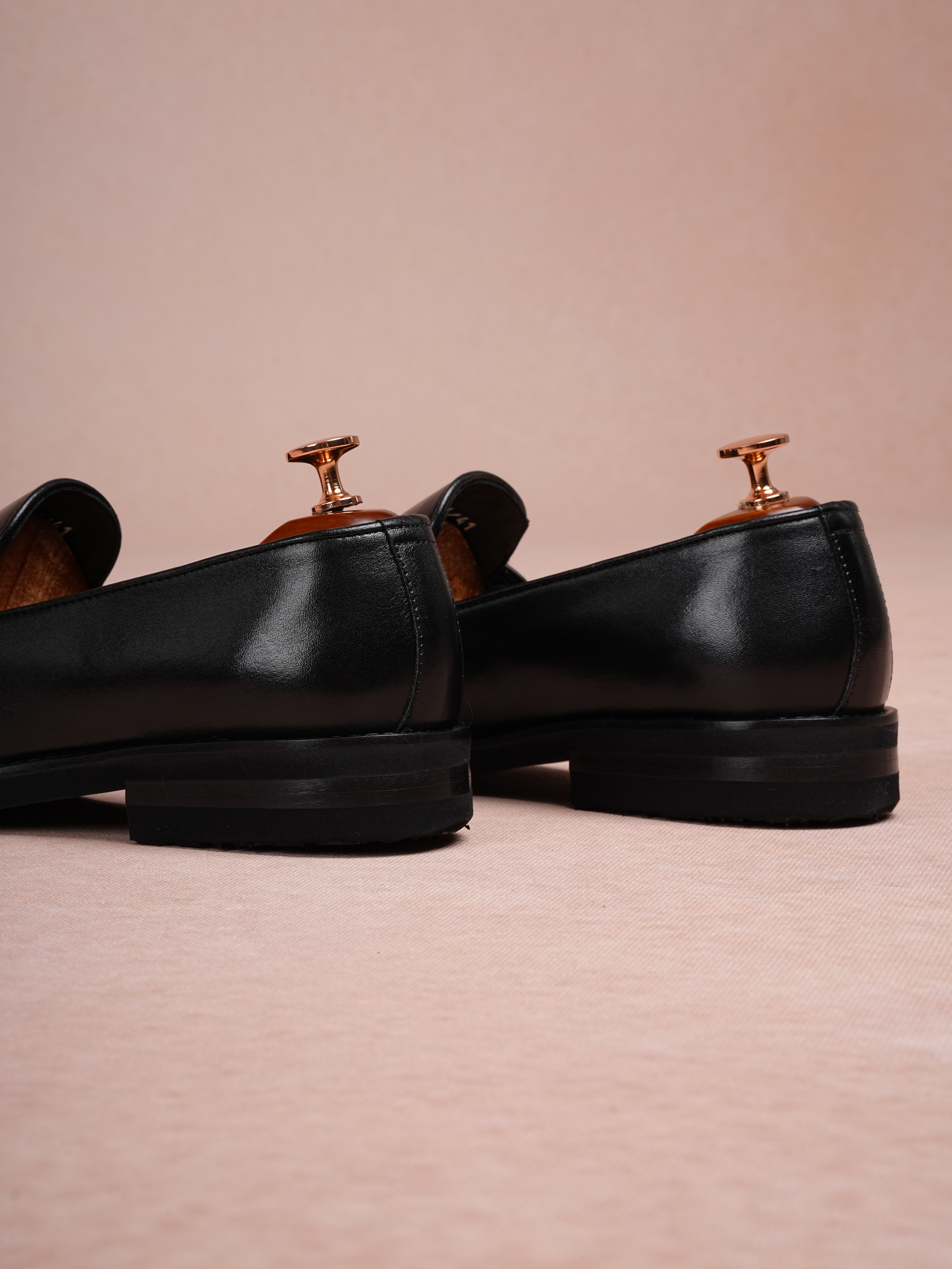Brush Opening Premium Leather Calf Inner Lining Special Lightweight Eva Sole And Target Heel Shoes - Black