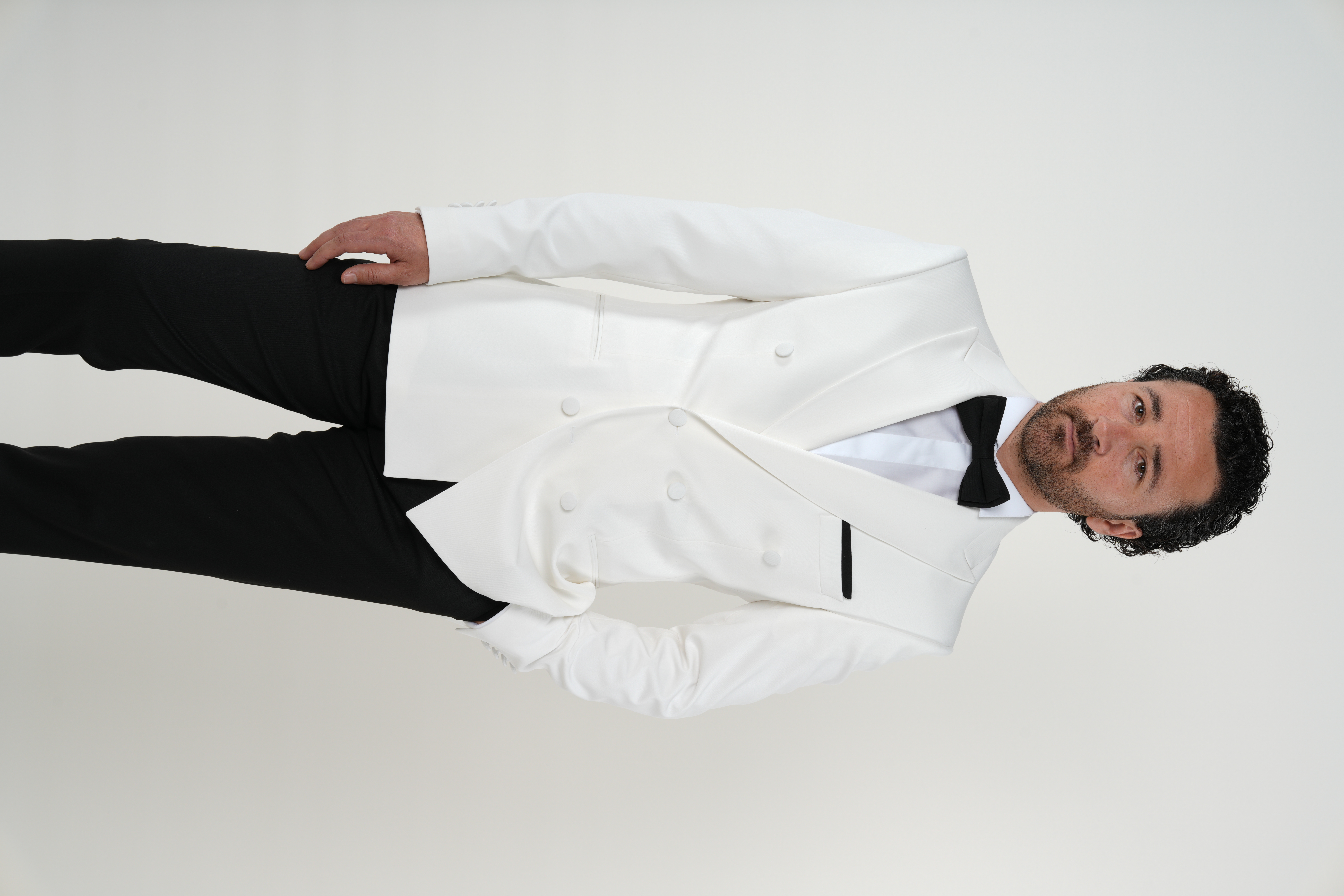 Premium Erkek Slim Fit İtalyan Stil  Kruvaze Smokin Sivri Yaka Damatlık Ceket Pantolon Papyon-Beyaz
