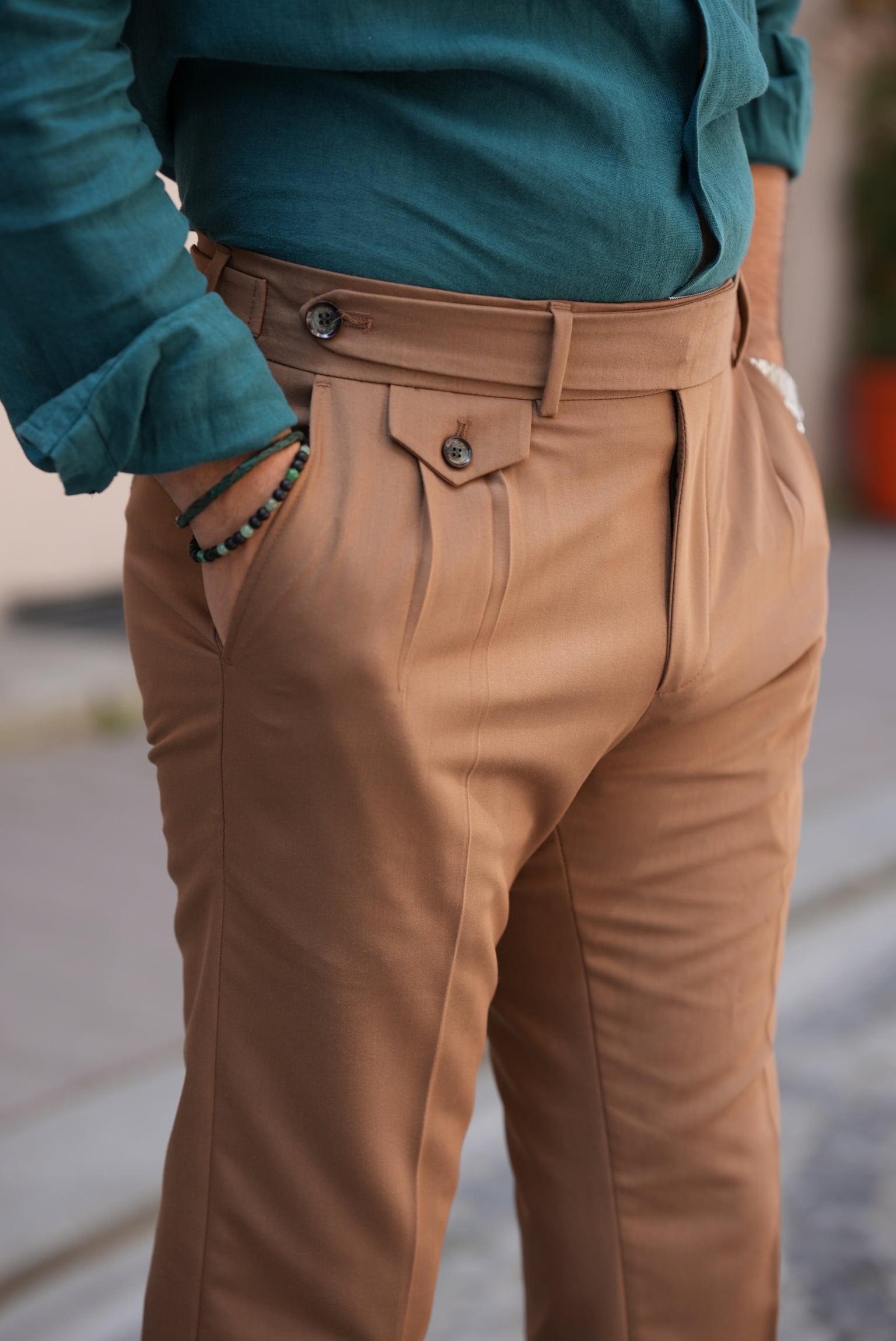 Pantalon homme Banana Republic marron foncé 38x32 plat devant