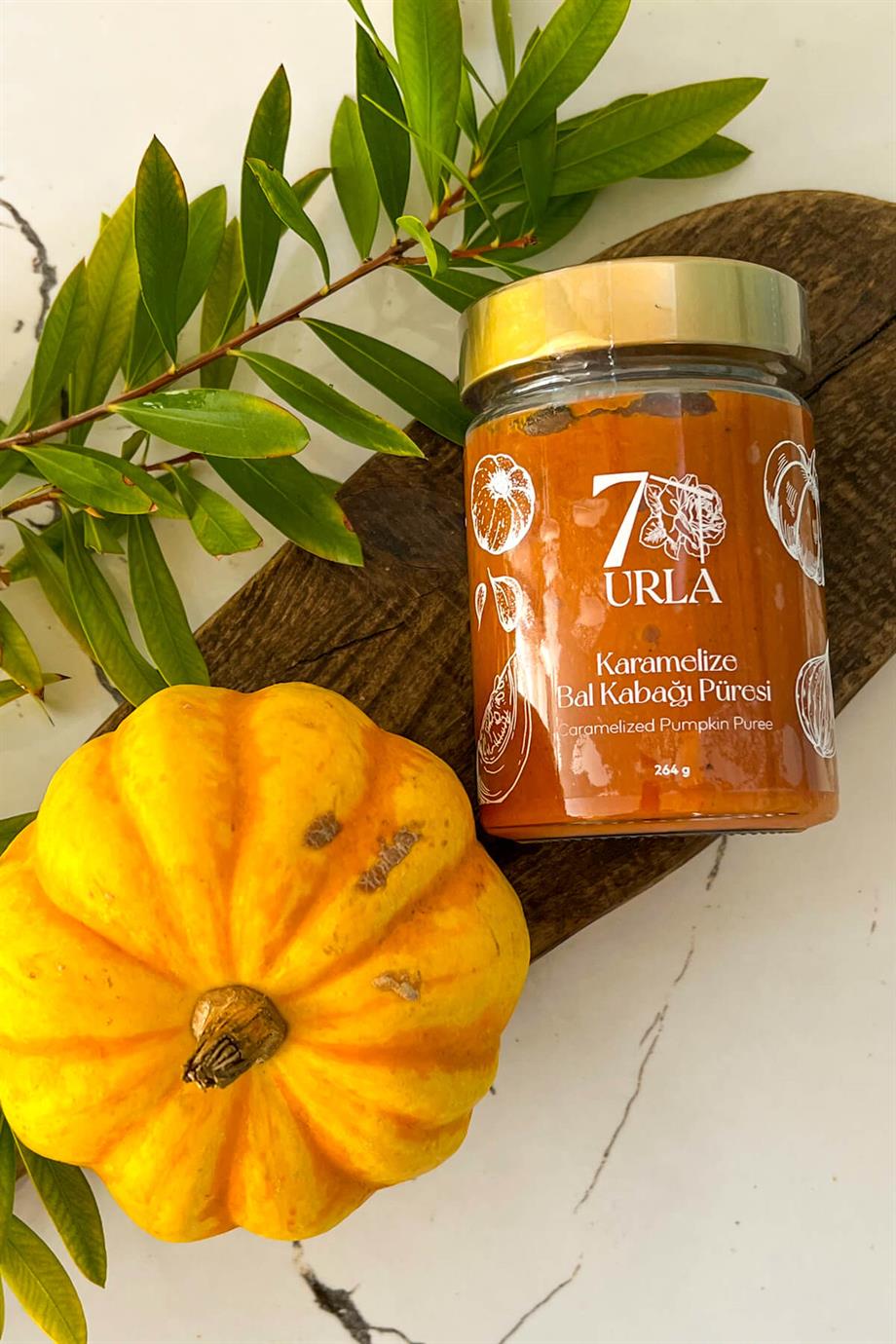 Tibbiy korikda yalangoch bolalar