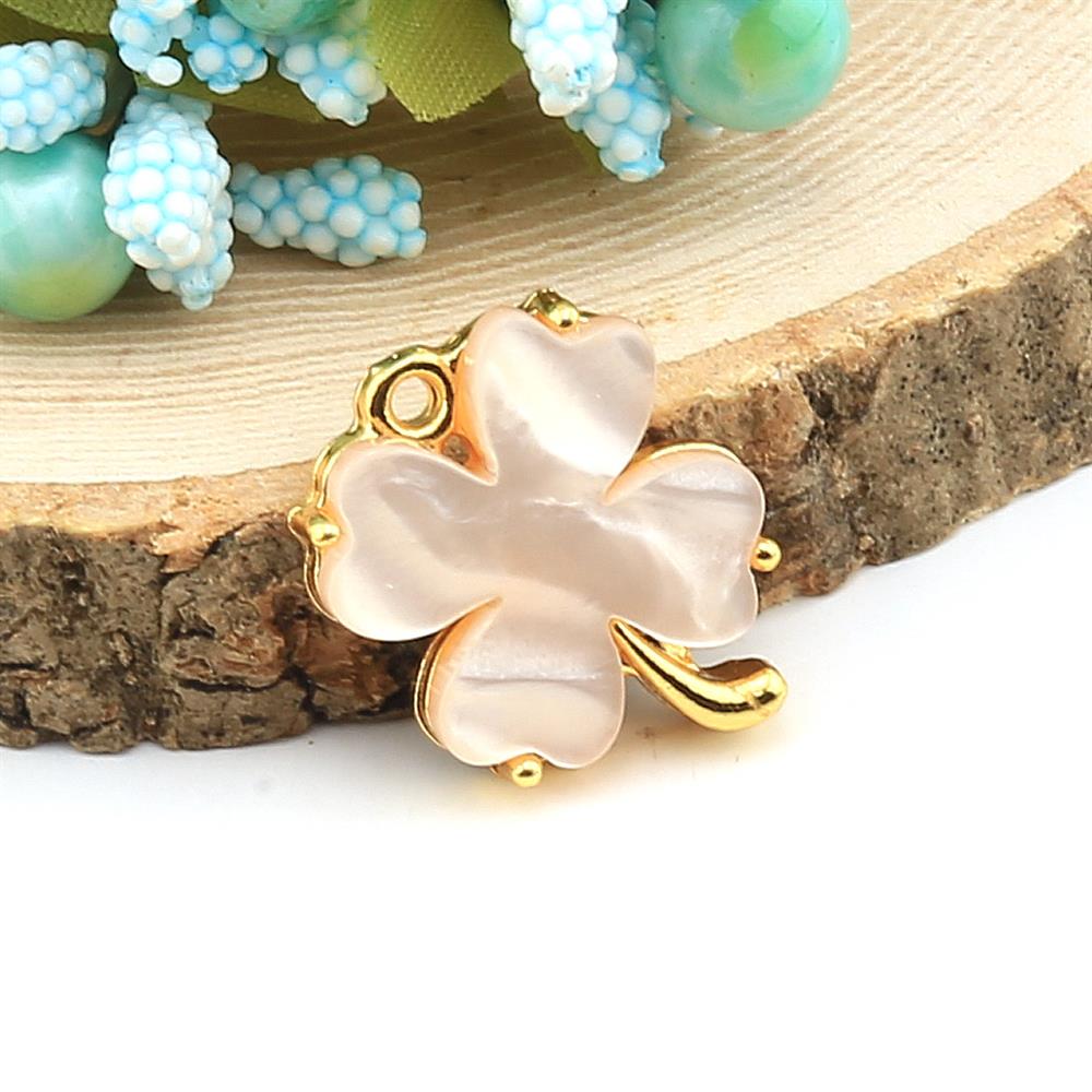 Sedefli Yonca Takı Ucu