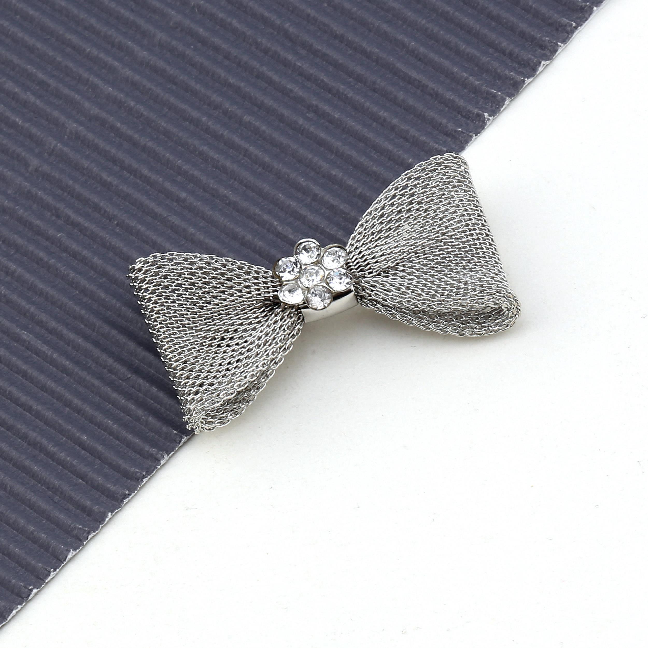 Taş Süslemeli Metal Fiyonk Süs Karartma Gümüş