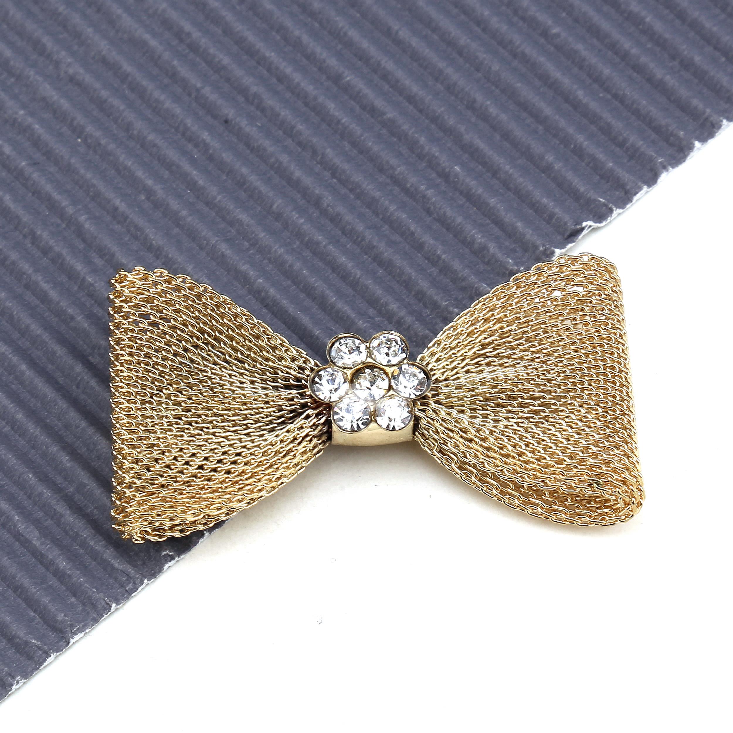 Taş Süslemeli Metal Fiyonk Süs Karartma Altın