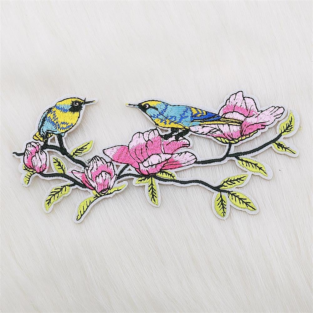 Ütüyle Yapışabilen Dalda Kuşlar Aplike