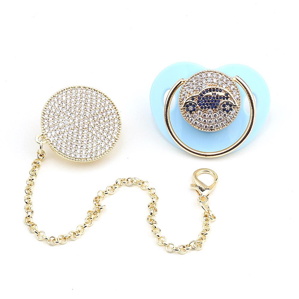 Zirkon Taşlı, Mavi Araba Figürlü Emzik ve Emzik Askısı Seti