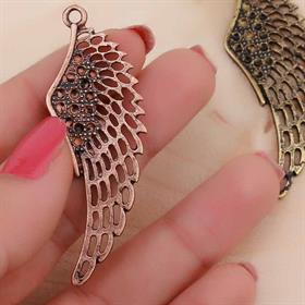 Kanat Şeklinde Metal Takı Ucu