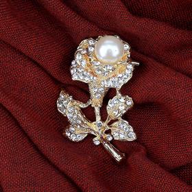 Kristal Taş ve İncili Gül Broş