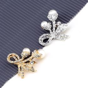 Kristal Taşlı ve İncili Çiçek Broş