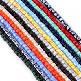 Küp Şeklinde Kristal Cam Boncuk Mat