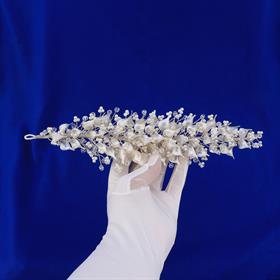 Sedef Yapraklı Taç Toka