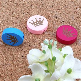 Taç Baskılı Ahşap Emzik Zinciri Boncuğu