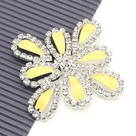 Taşlı Çiçek Agraf, Geçme Düğme