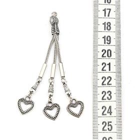 Üçlü Kalpli Metal Püskül