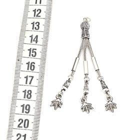 Üçlü, Mariano Yaprak Metal Püskül