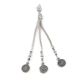 Üçlü, Tuğra Desenli Metal Püskül