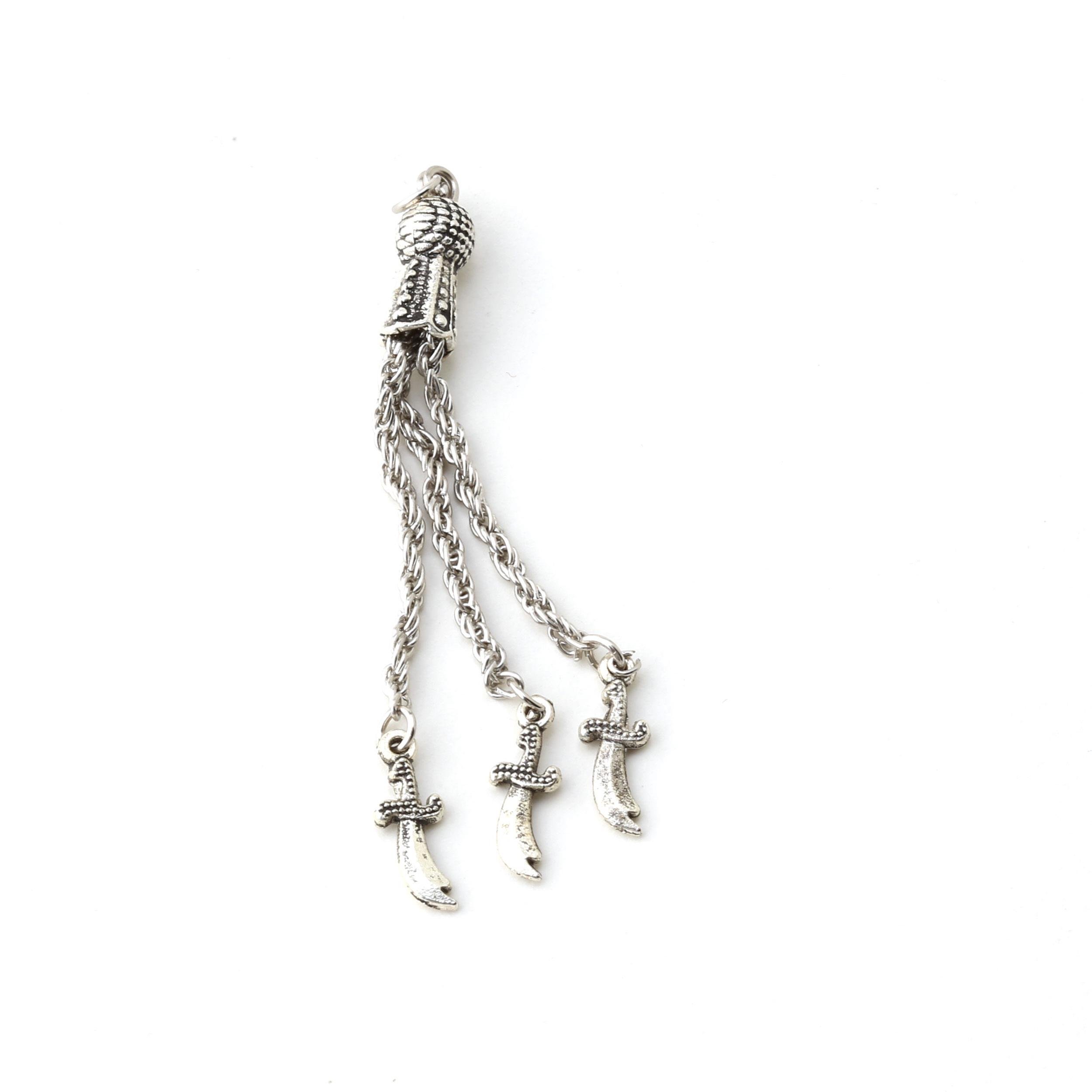 Üçlü Kılıç Figür Zincirli Püskül