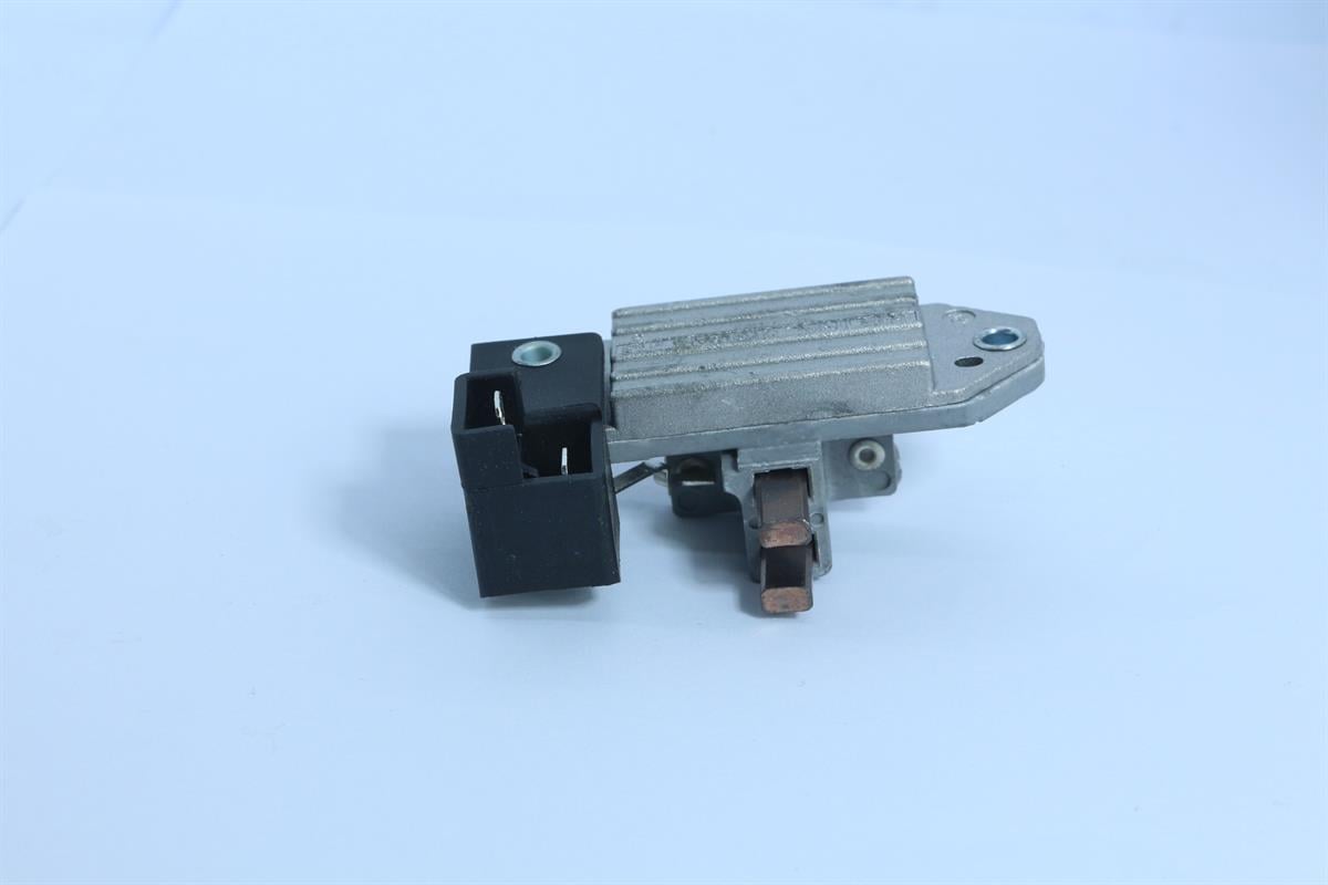 MAKO 12 V SARJ KONJEKTÖRÜ MAGİRUS TOFAŞ   83603671  