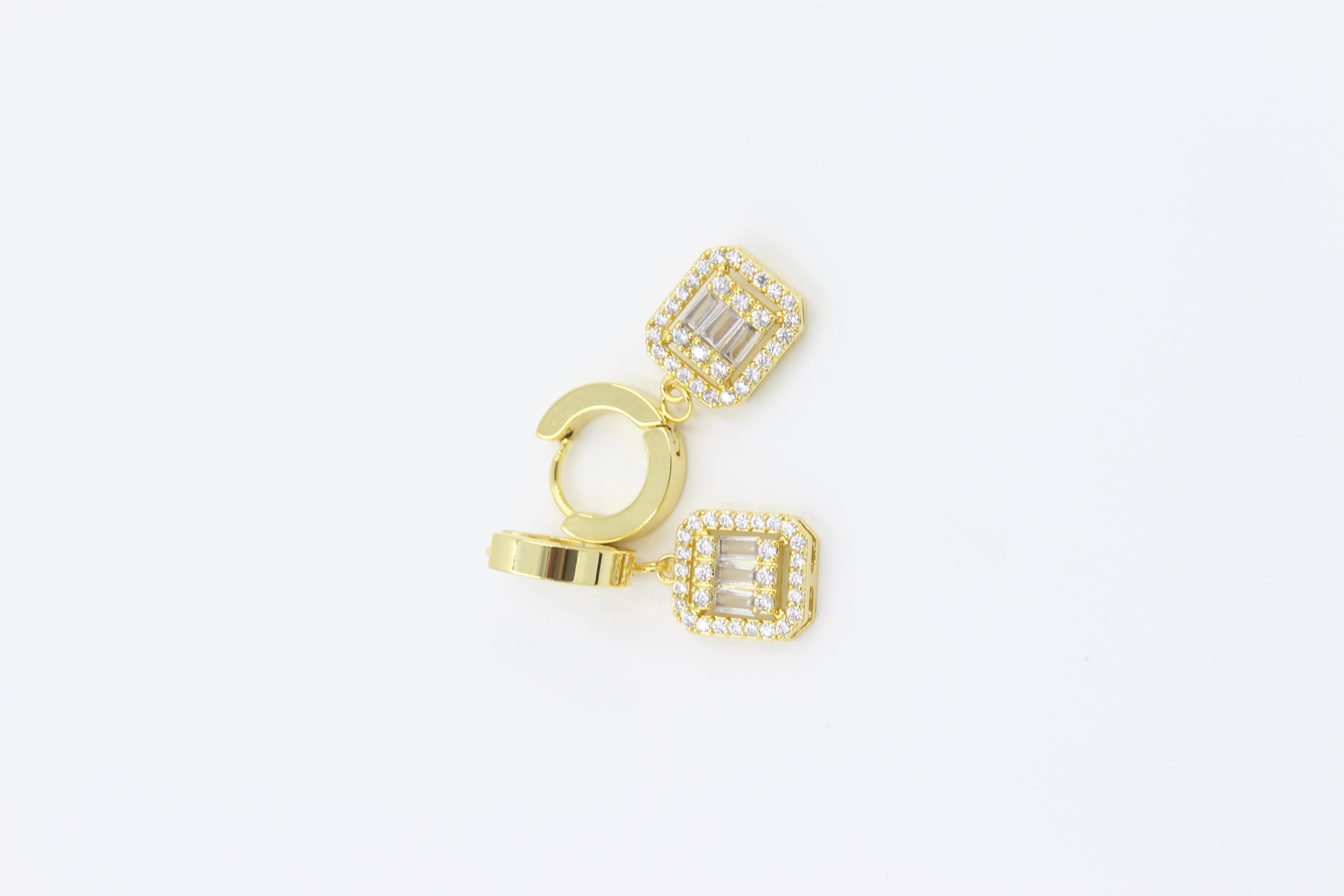 Çelik Küpe 14 - K ( 2,6cm )