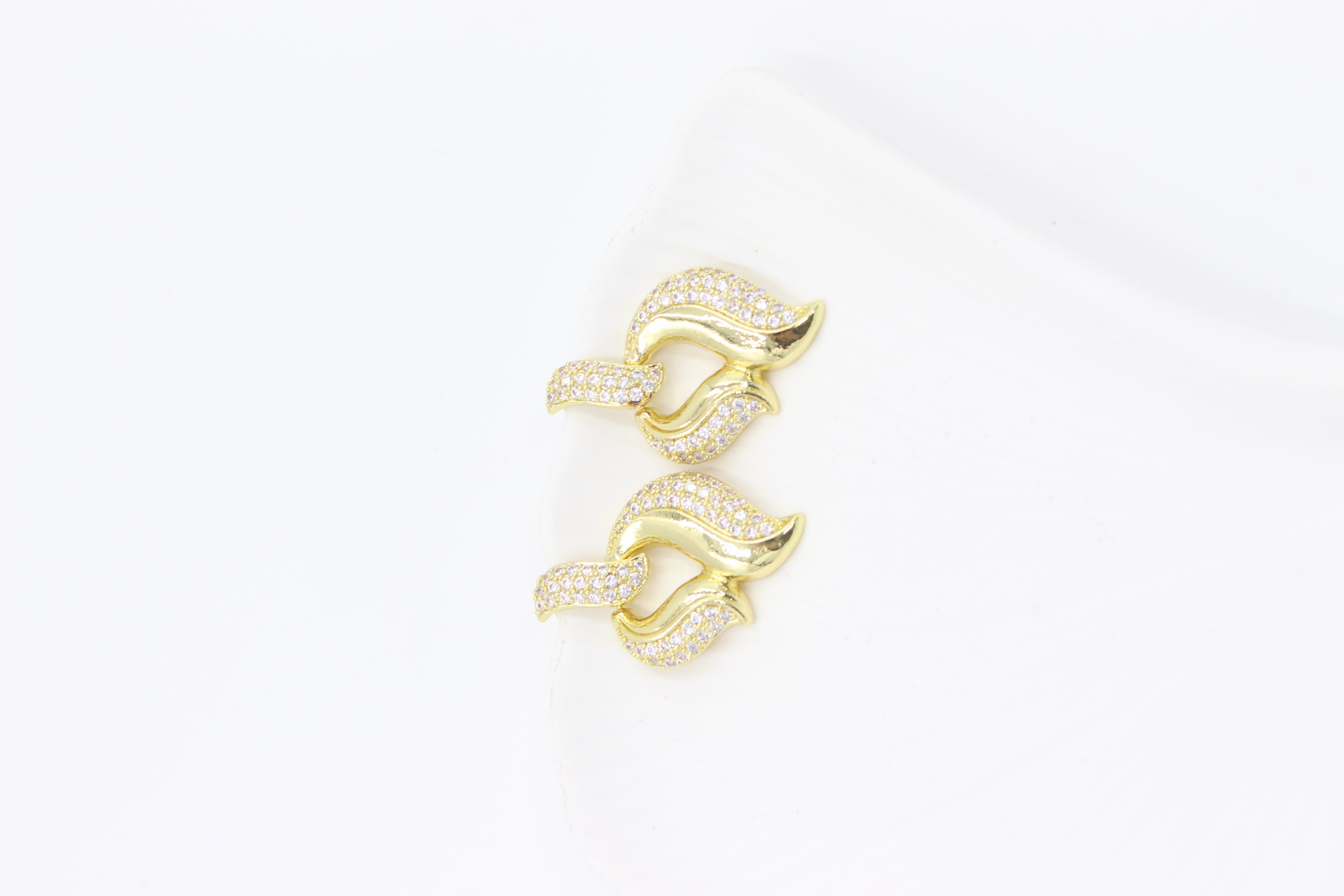 Çelik Küpe 14 - K ( 3,4cm )
