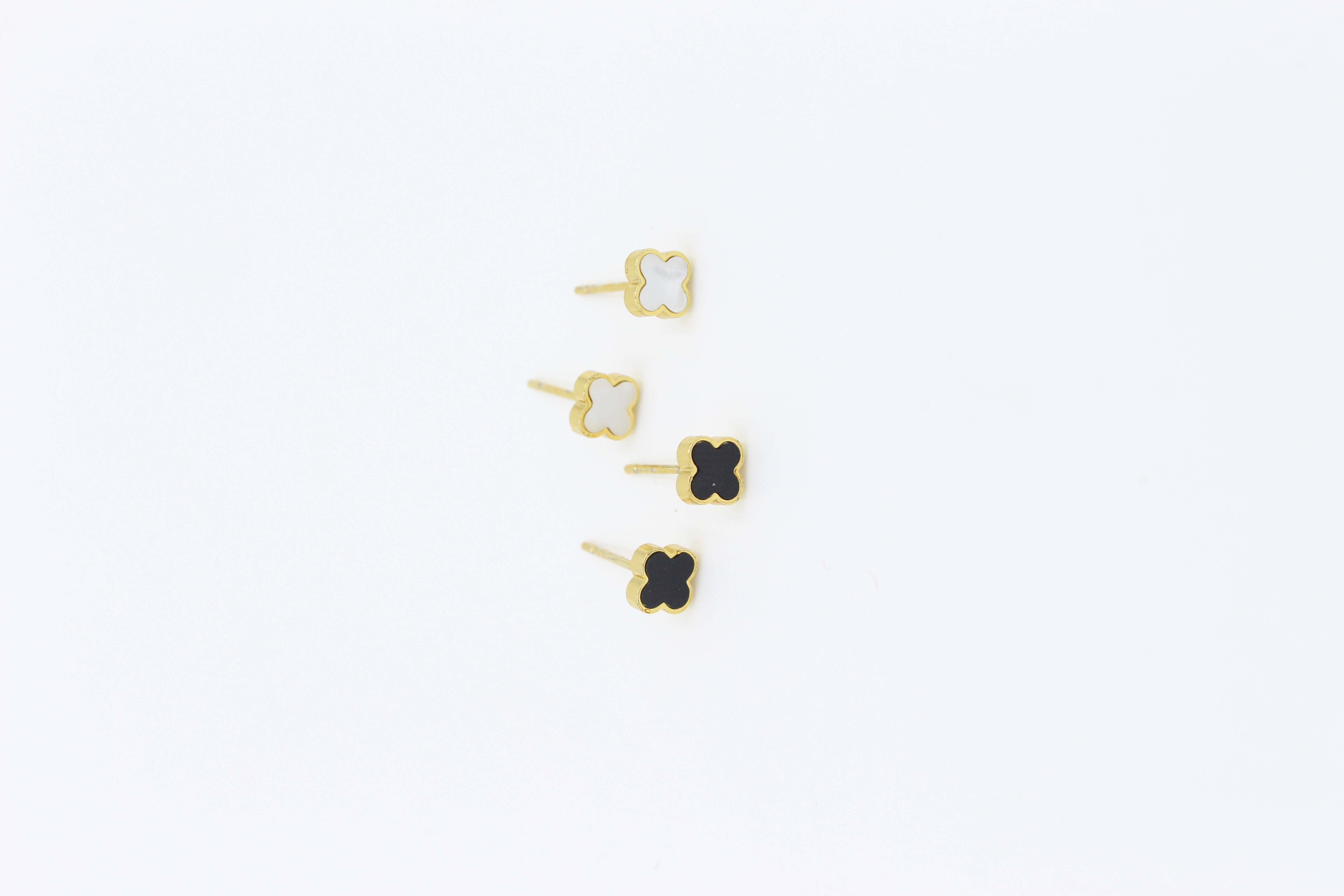 Çelik Küpe Beyaz ( 0,6cm )
