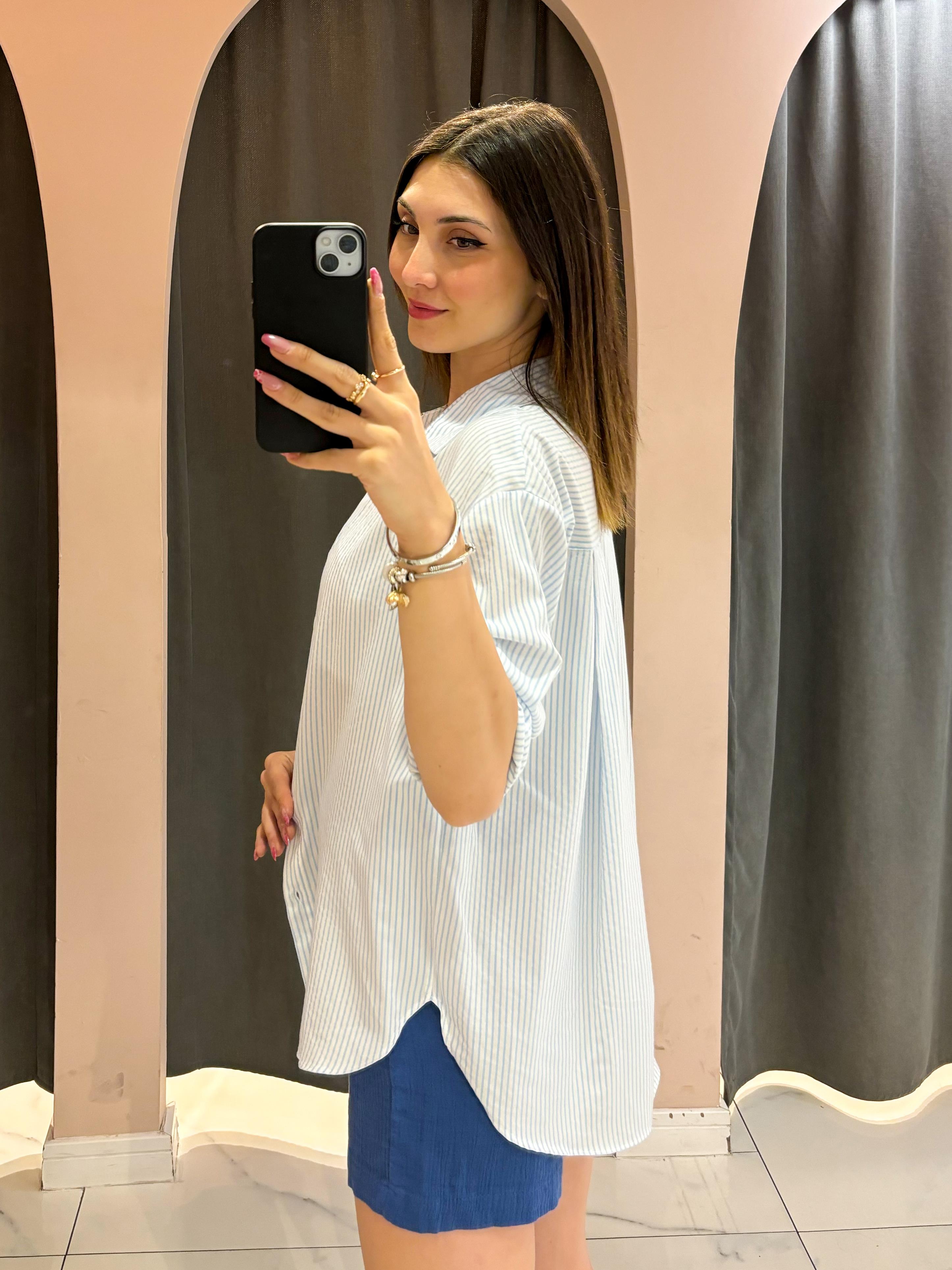 Açık Mavi Çizgili Oversize Gömlek