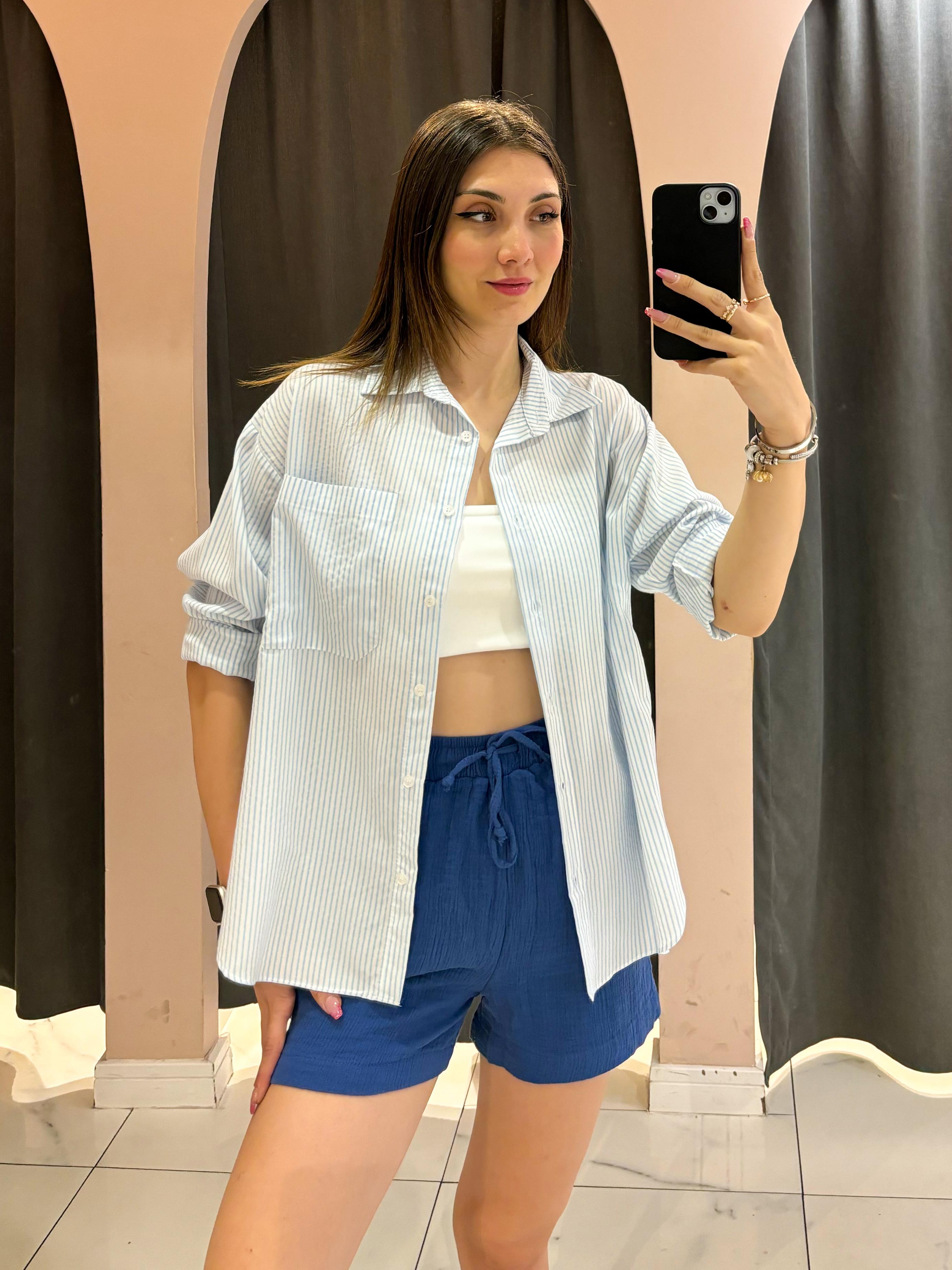Açık Mavi Çizgili Oversize Gömlek